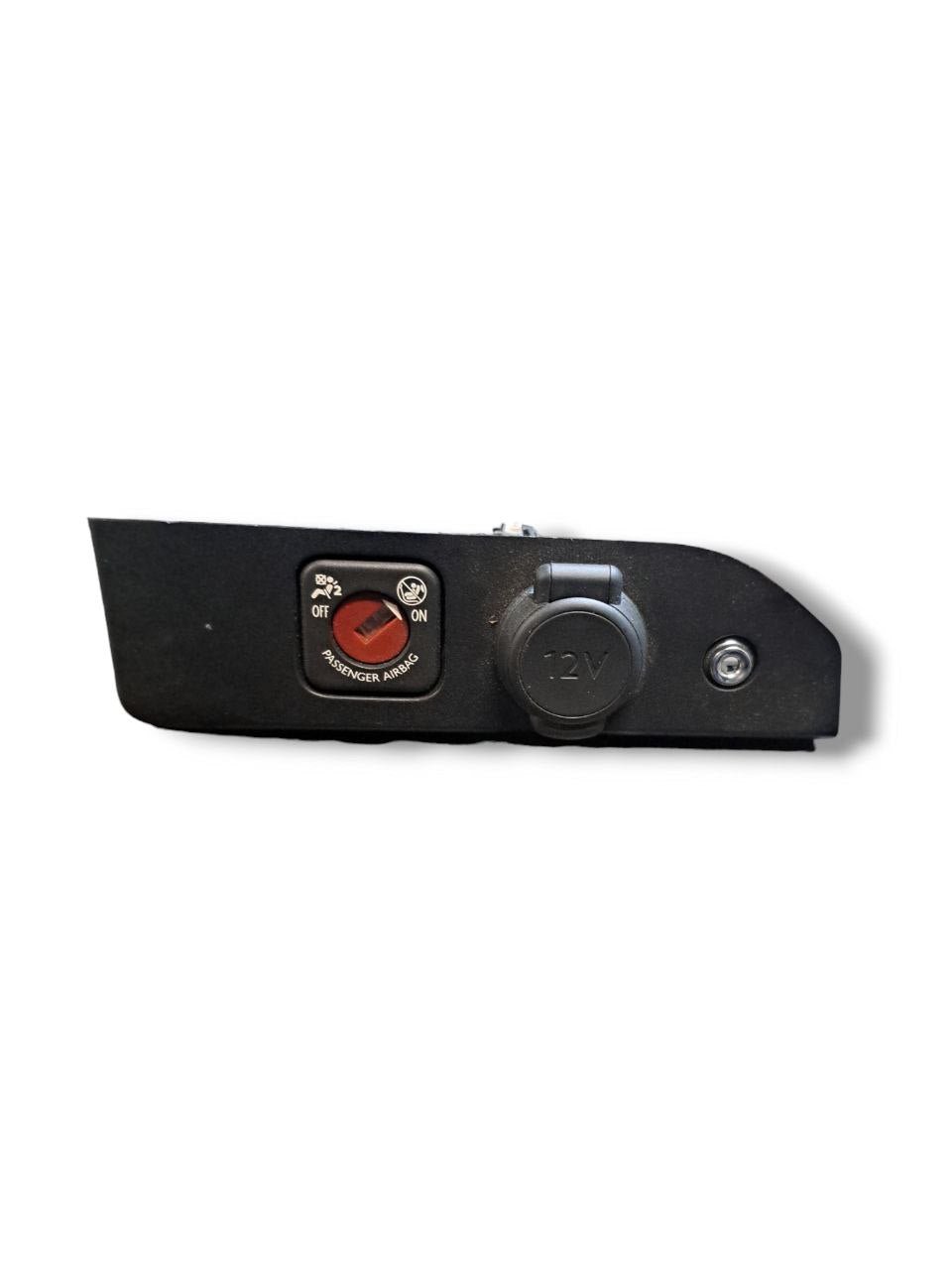 Airbag switch + cigarette lighter Peugeot Expert / Opel Vivaro / Citroen Jumpy / Fiat Scudo (2018) COD:98280920ZD - F&P CRASH SRLS - Used Parts