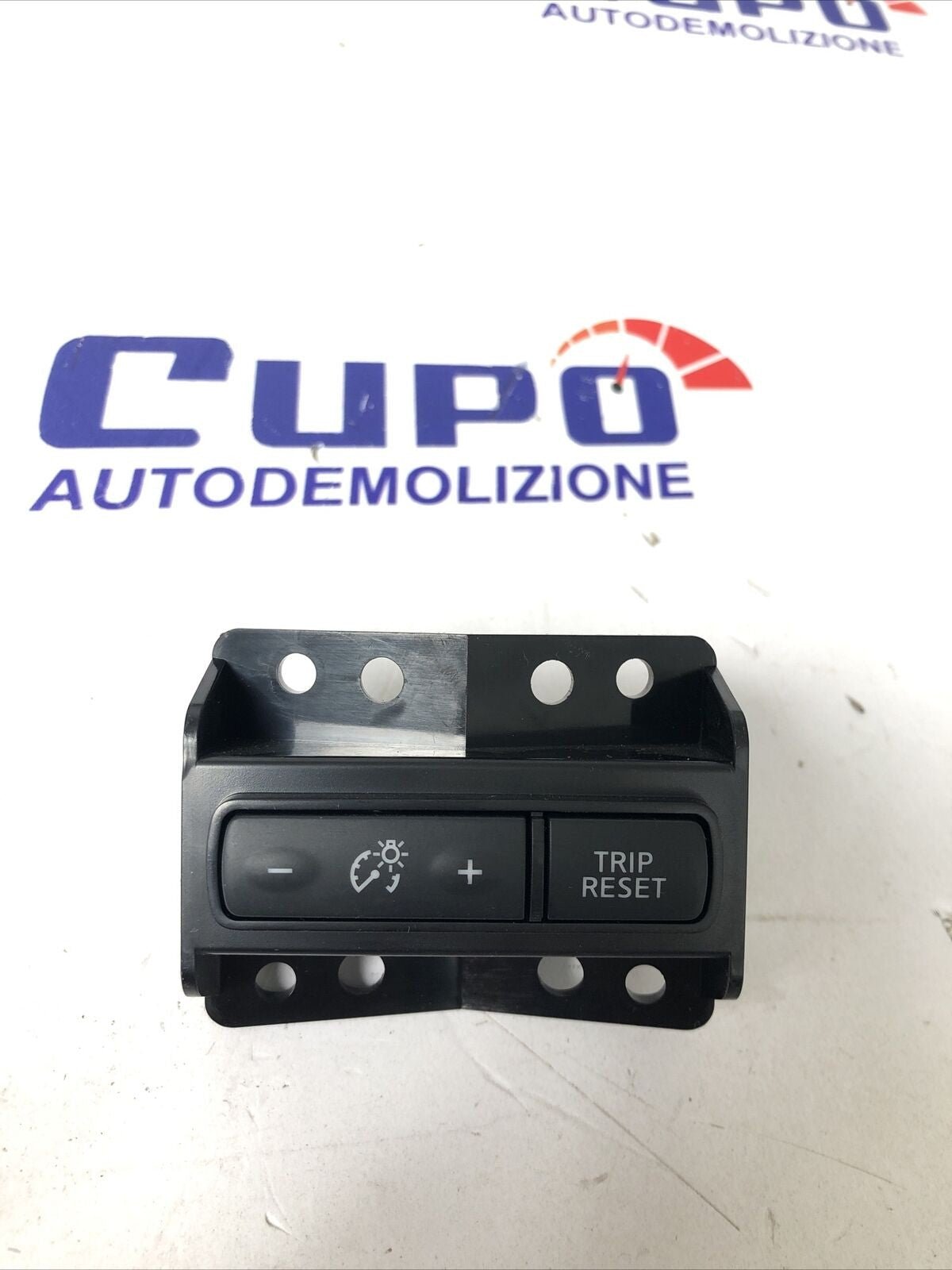 Trip Reset Switch/ Tachometer Nissan Qashqai J11/ Dacia Sandero 70209C - F&P CRASH SRLS - Used Parts