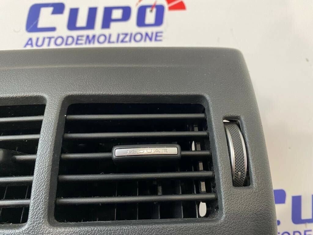 Jaguar XE Rear Central Air Vent Nozzle mit12V Socket BJ32-014A22-AD - F&P CRASH SRLS - Used Parts