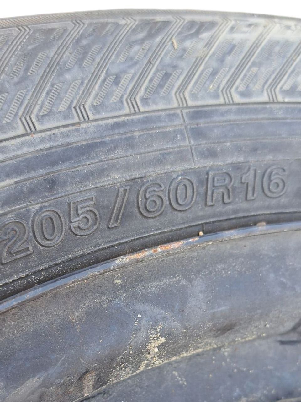 Kit Wheel / Spare Tire for Renault Kangoo (2021) 205/60 R16 - F&P CRASH SRLS - Used Parts