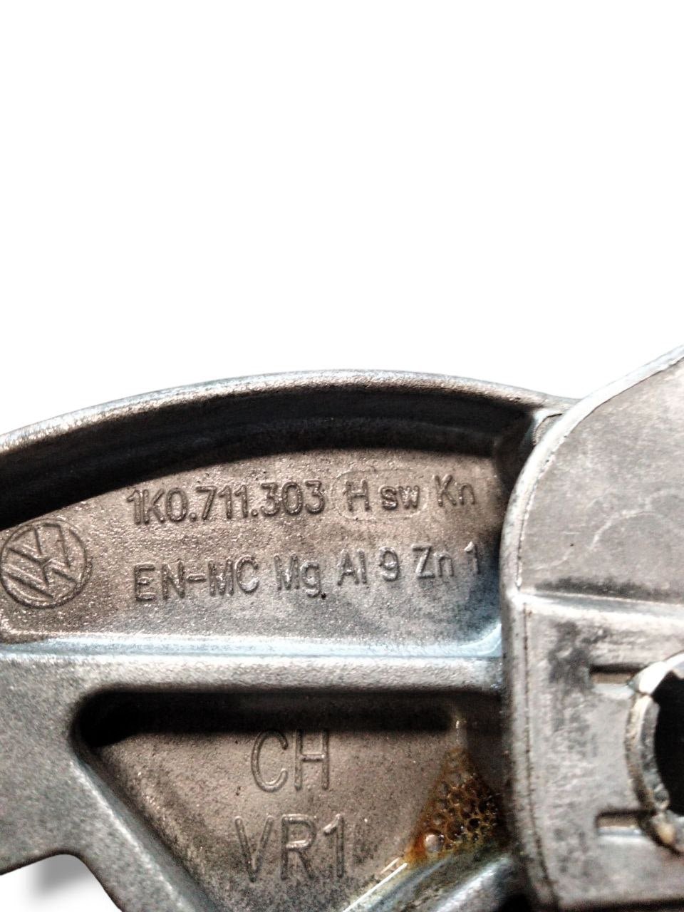 Leva freno a mano / Freno di stazionamento Volkswagen Golf 5 Plus (2005-2009) cod.1K0711303 - F&P CRASH SRLS - Ricambi Usati