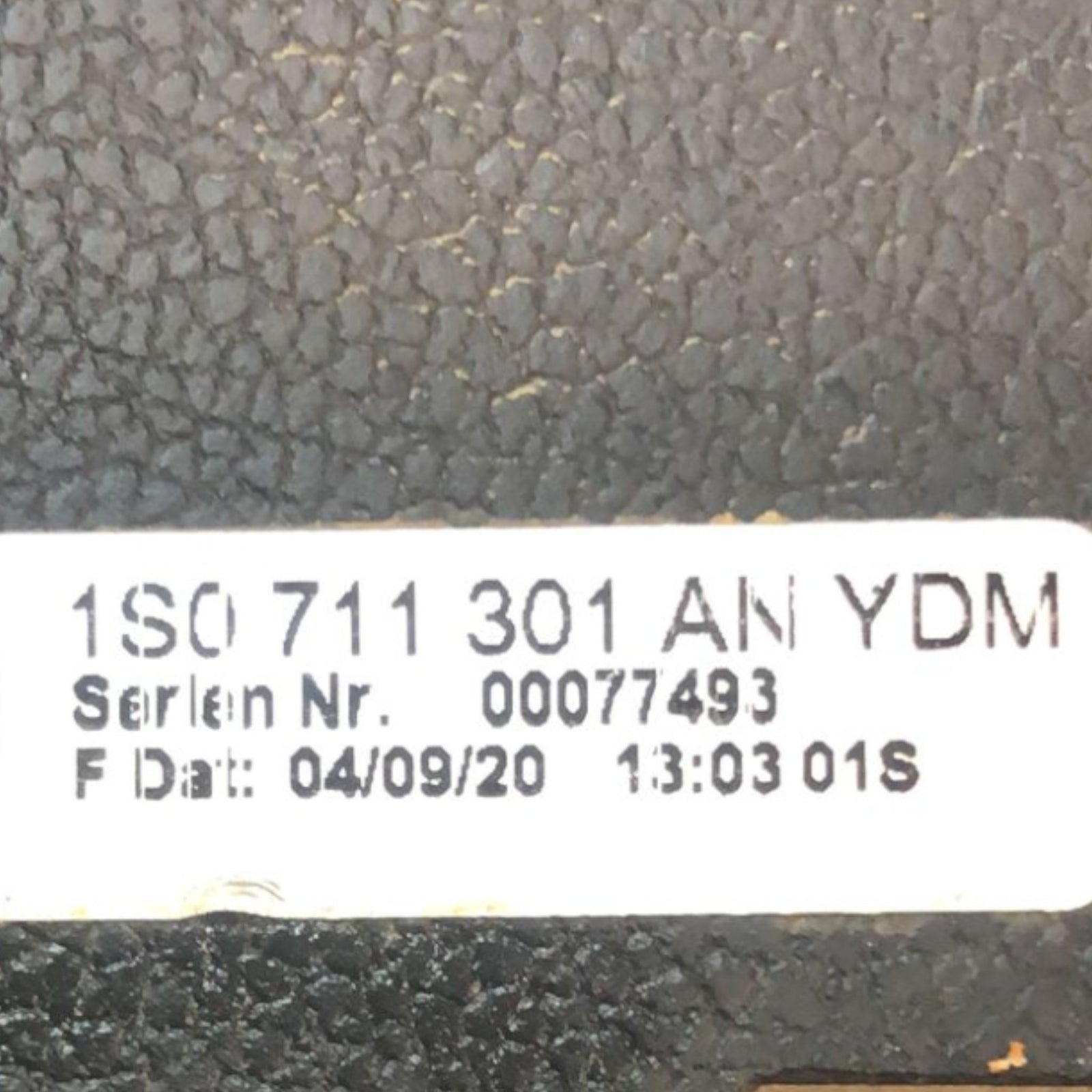 Leva freno a mano / Freno di stazionamento Volkswagen Up (2012 >) cod:1S0711301 - F&P CRASH SRLS - Ricambi Usati