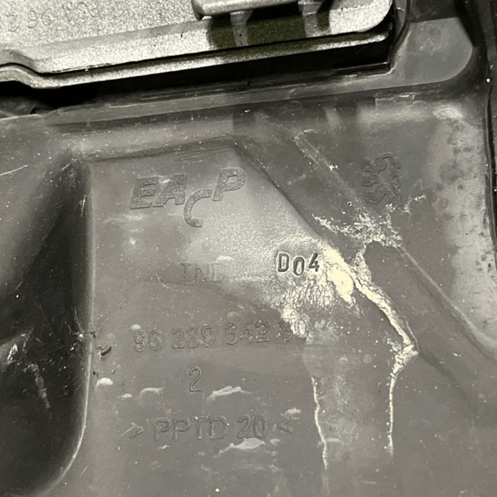 Mascherina / Griglia paraurti anteriore Peugeot 206 cod.9628691277 / 9628934280 - F&P CRASH SRLS - Ricambi Usati