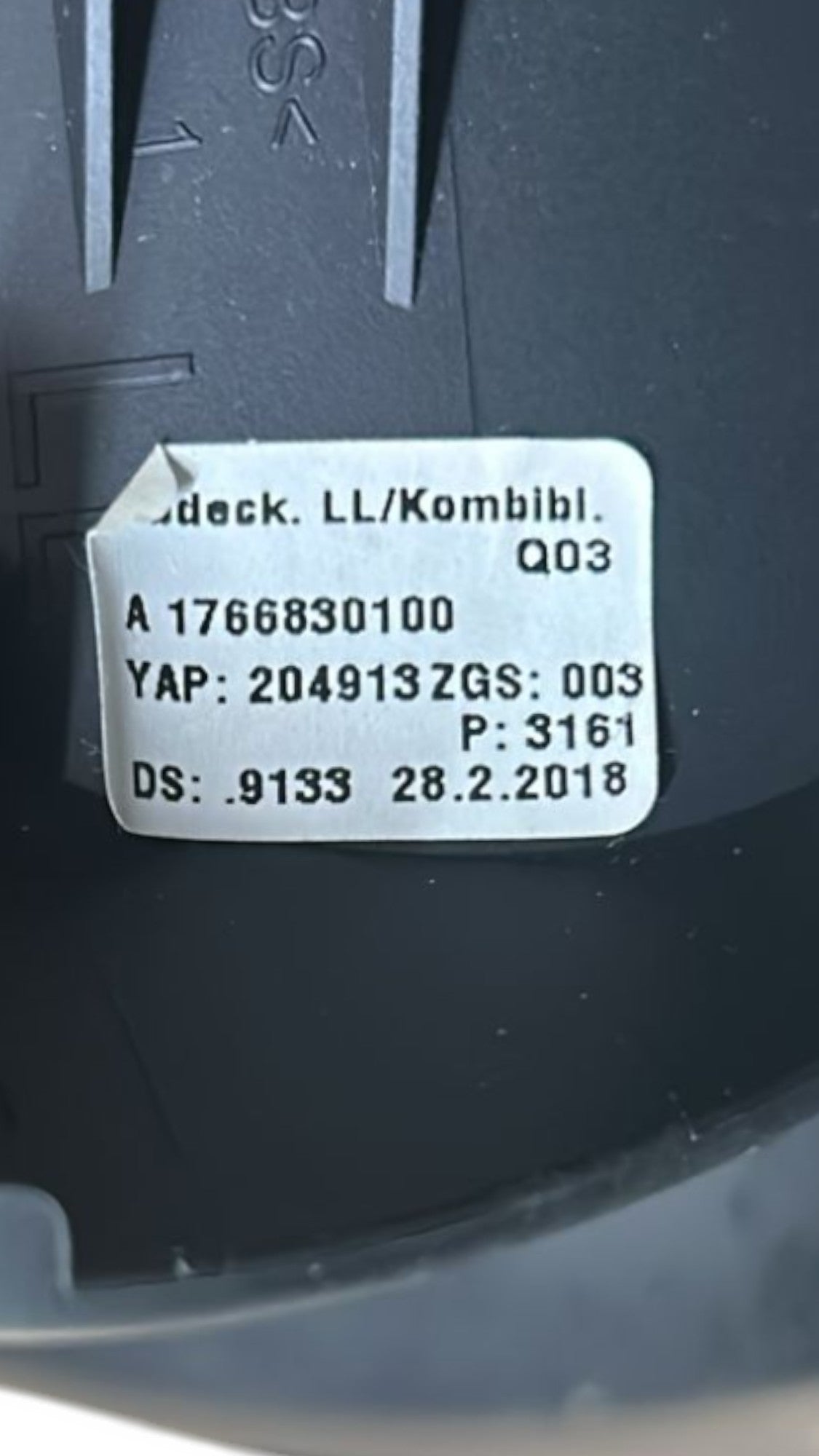 Mascherina Tachimetro / Contachilometri Mercedes Benz Classe A (W176) cod.A1766830100 (2012 > 2018) - F&P CRASH SRLS - Ricambi Usati