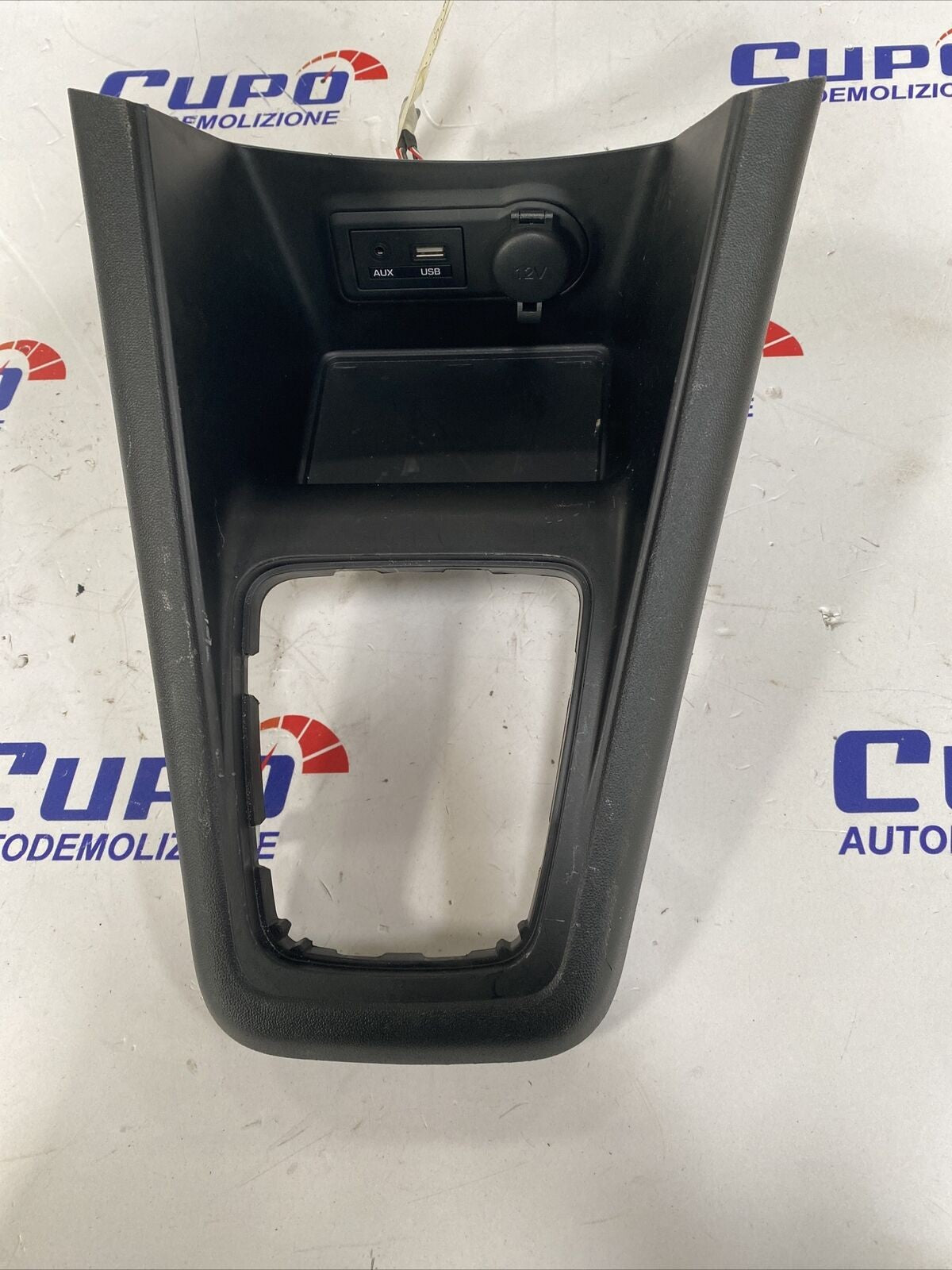 Central Console Molding Hyundai Ix 20 Jc - F&P CRASH SRLS - Used Parts