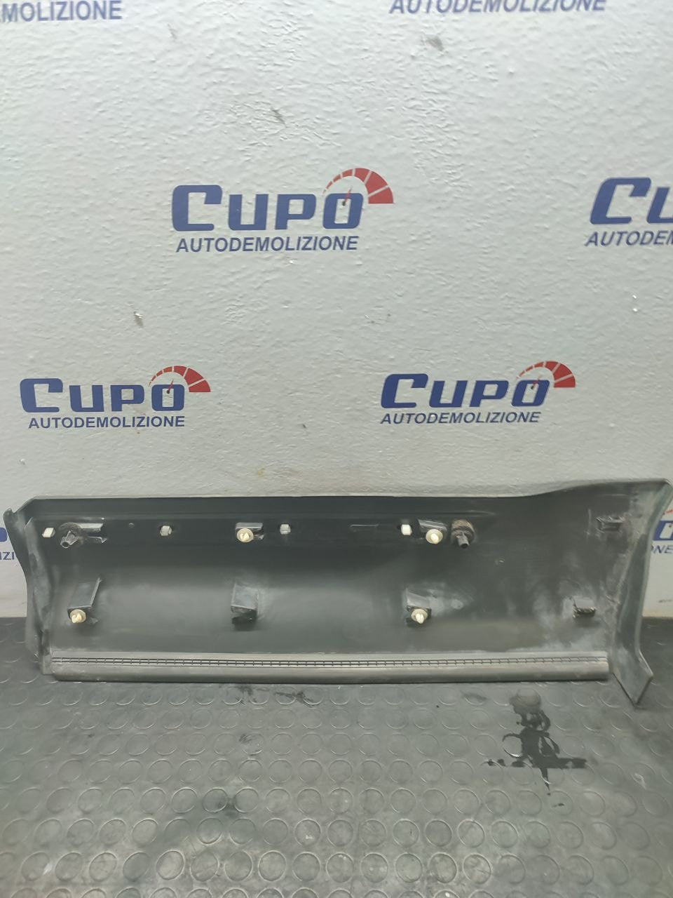 Modanatura Esterna Posteriore Esterna LAND ROVER / RANGE ROVER (2012) Cod:BJ32-274A48BH - F&P CRASH SRLS - Ricambi Usati