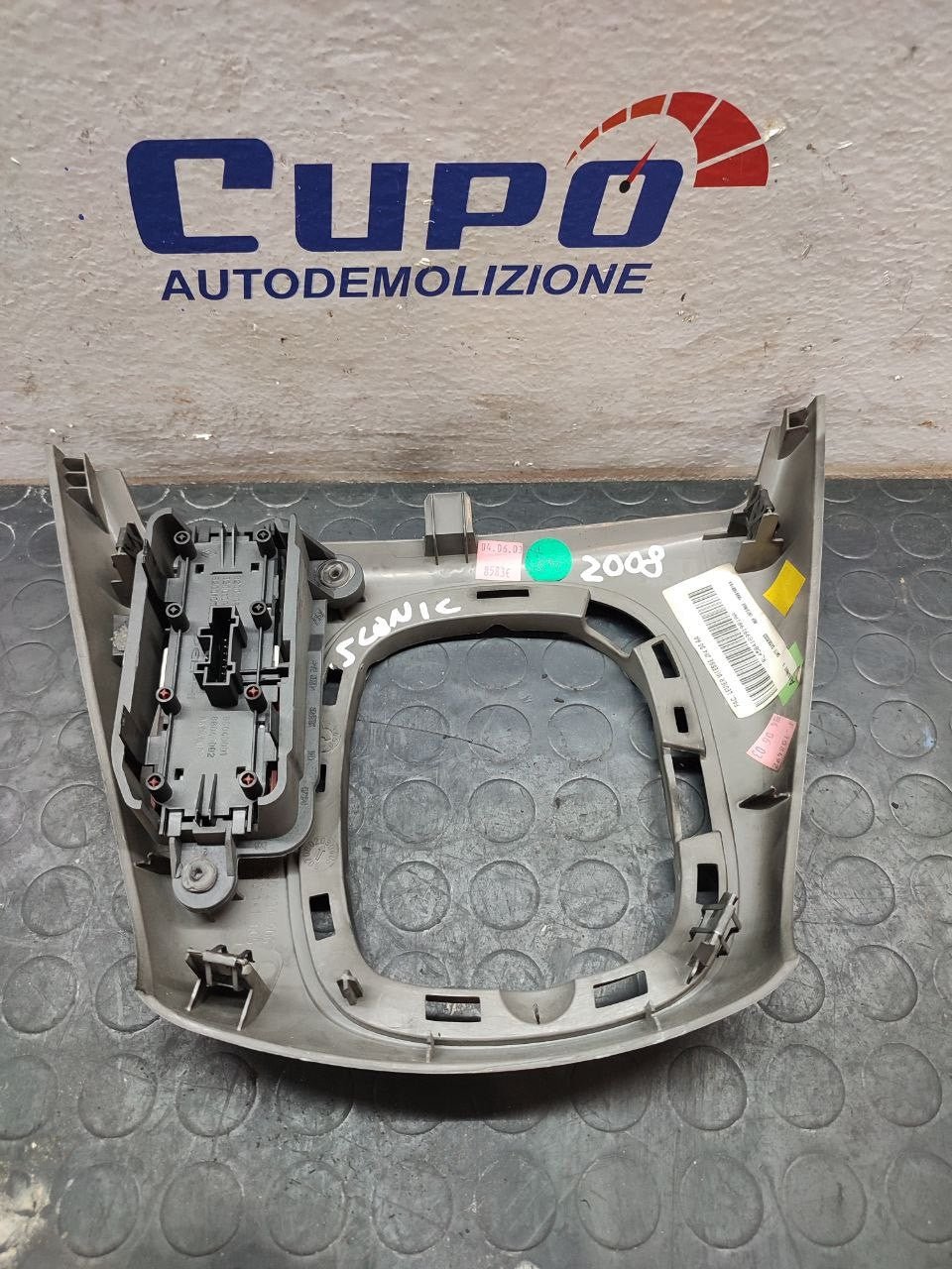Modanatura Leva Cambio Renault Scenic (2008) Cod:8200231906 - F&P CRASH SRLS - Ricambi Usati