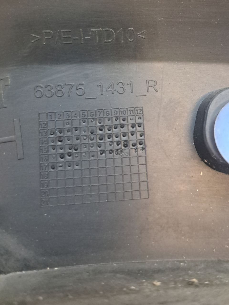 Modanatura parafango anteriore sinistro (Sx) Dacia Sandero Stepway (2019) COD:638751431R - F&P CRASH SRLS - Ricambi Usati