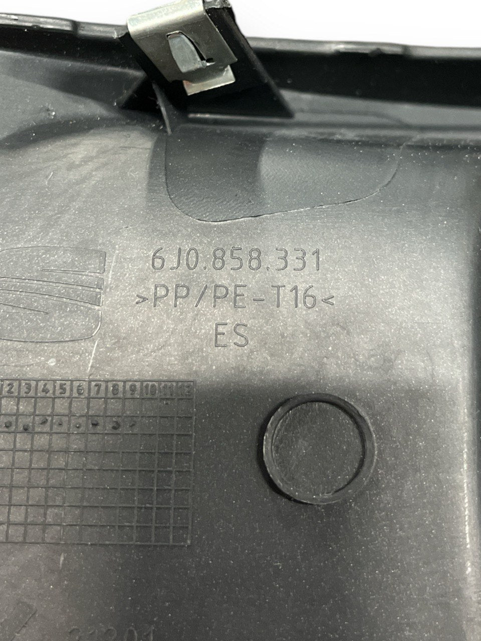 Molding / Central Console Cover with Controls Seat Ibiza mk4 (2008 to 2017) cod: 6J0858331 - F&P CRASH SRLS - Used Spare Parts