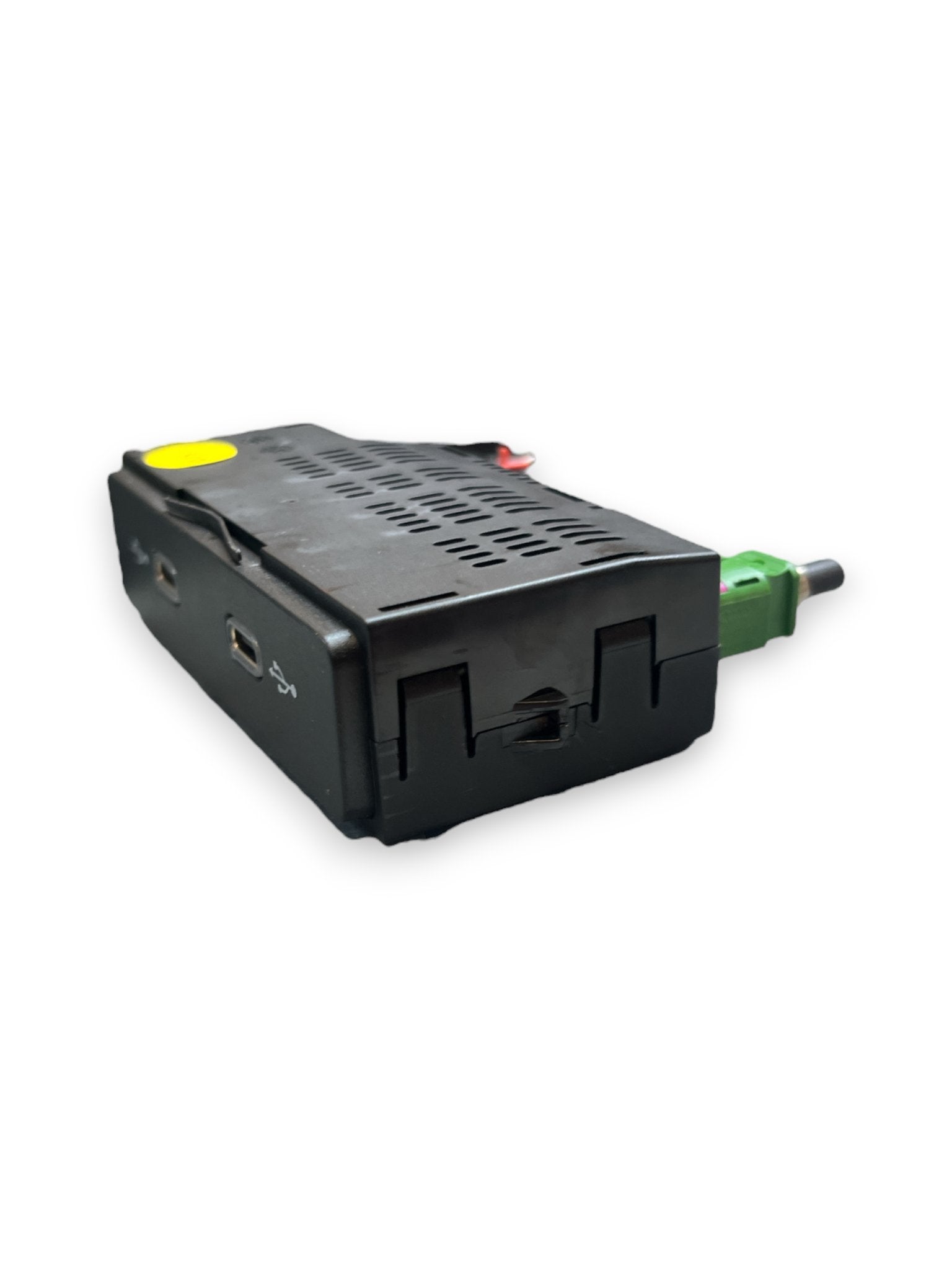 Double USB Type C Socket Module Seat Ibiza (2020) code: 575035736A - F&P CRASH SRLS - Used Spare Parts