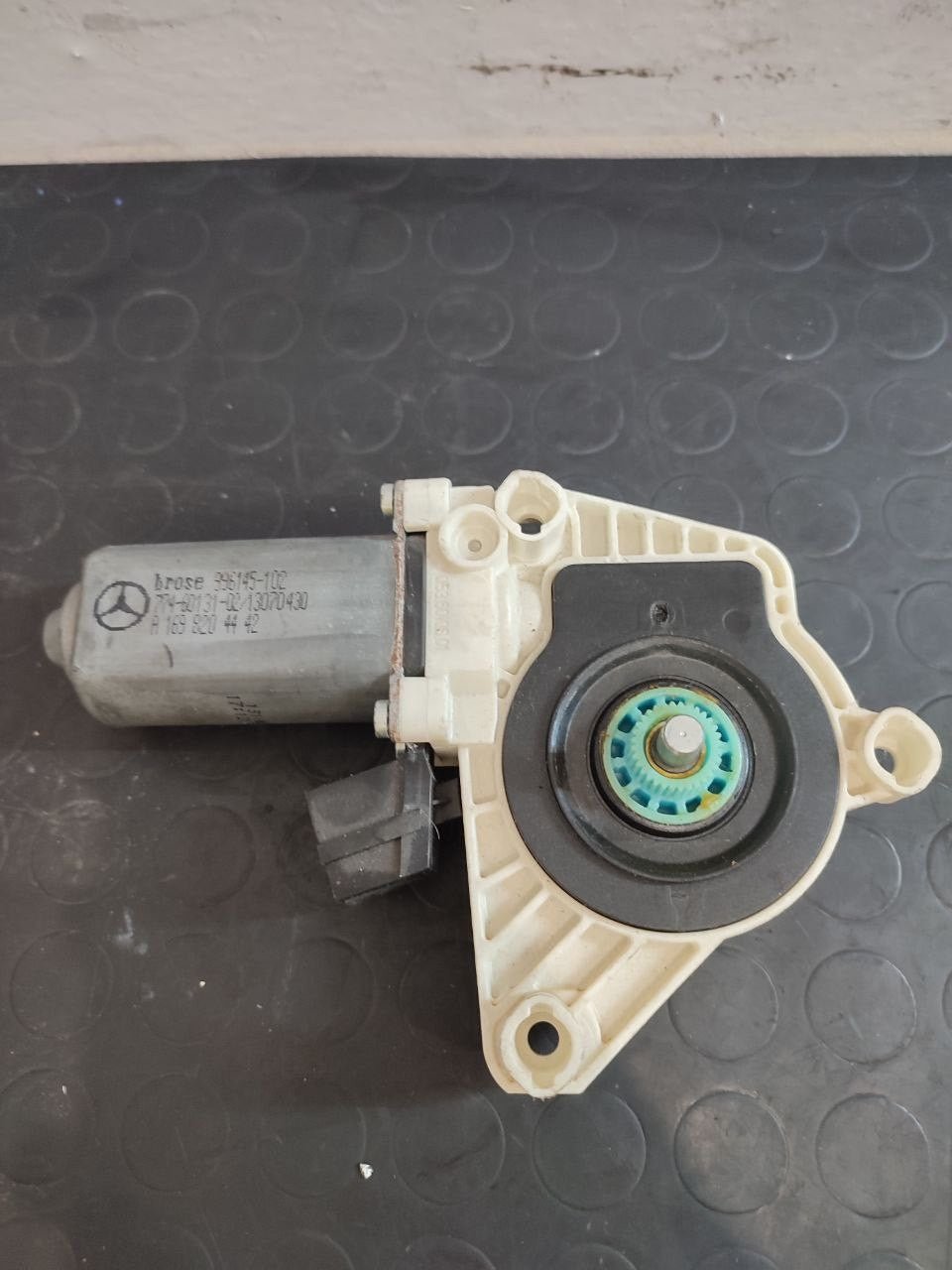 Right front window regulator MERCEDES-BENZ CLASS B (T245) - F&P CRASH SRLS - Used Parts