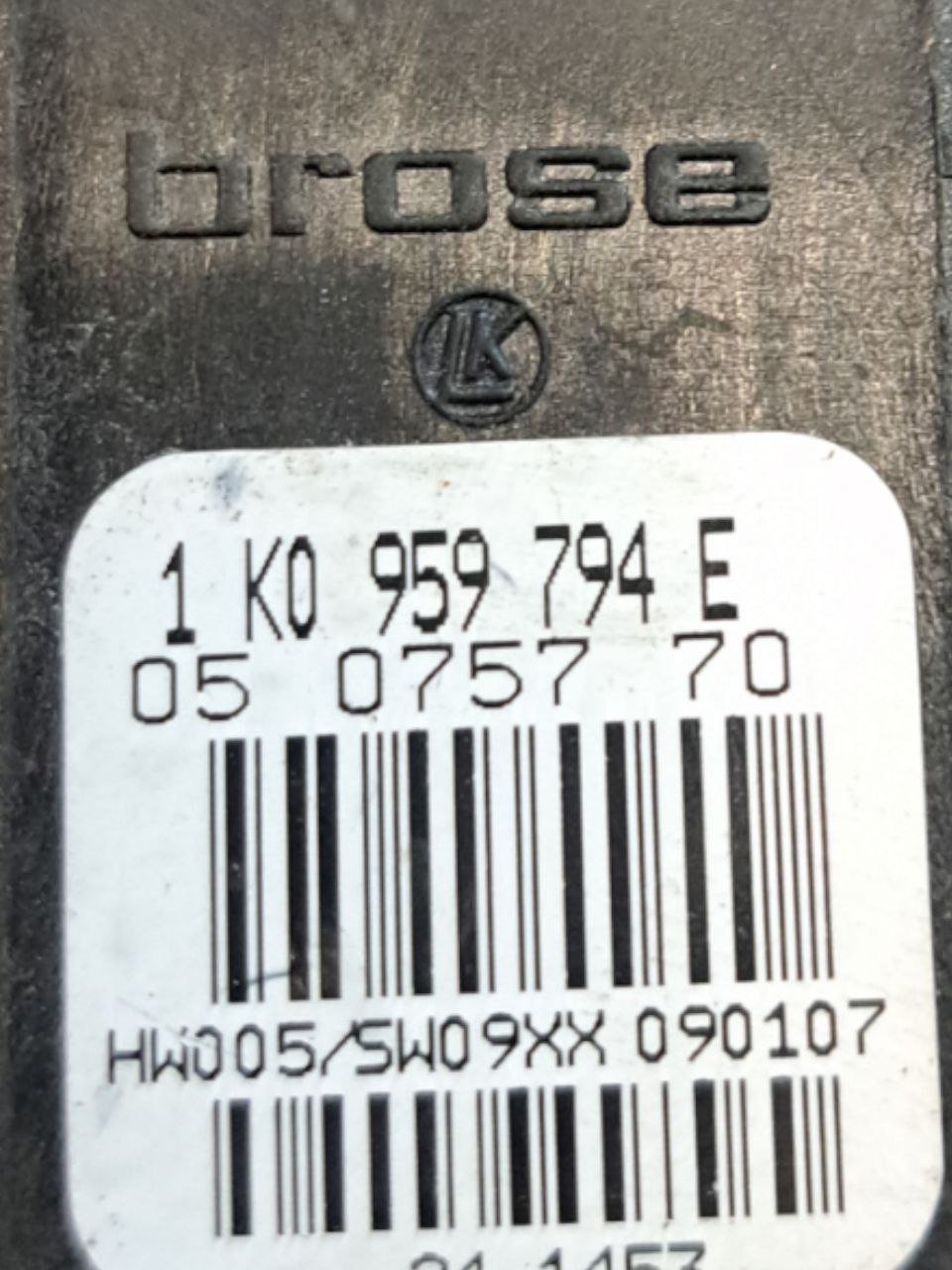 Motorino alzavetro Posteriore Destro (dx) Volkswagen Golf V / Octavia II / Touran (2005-2009) COD:1K0959794E - F&P CRASH SRLS - Ricambi Usati
