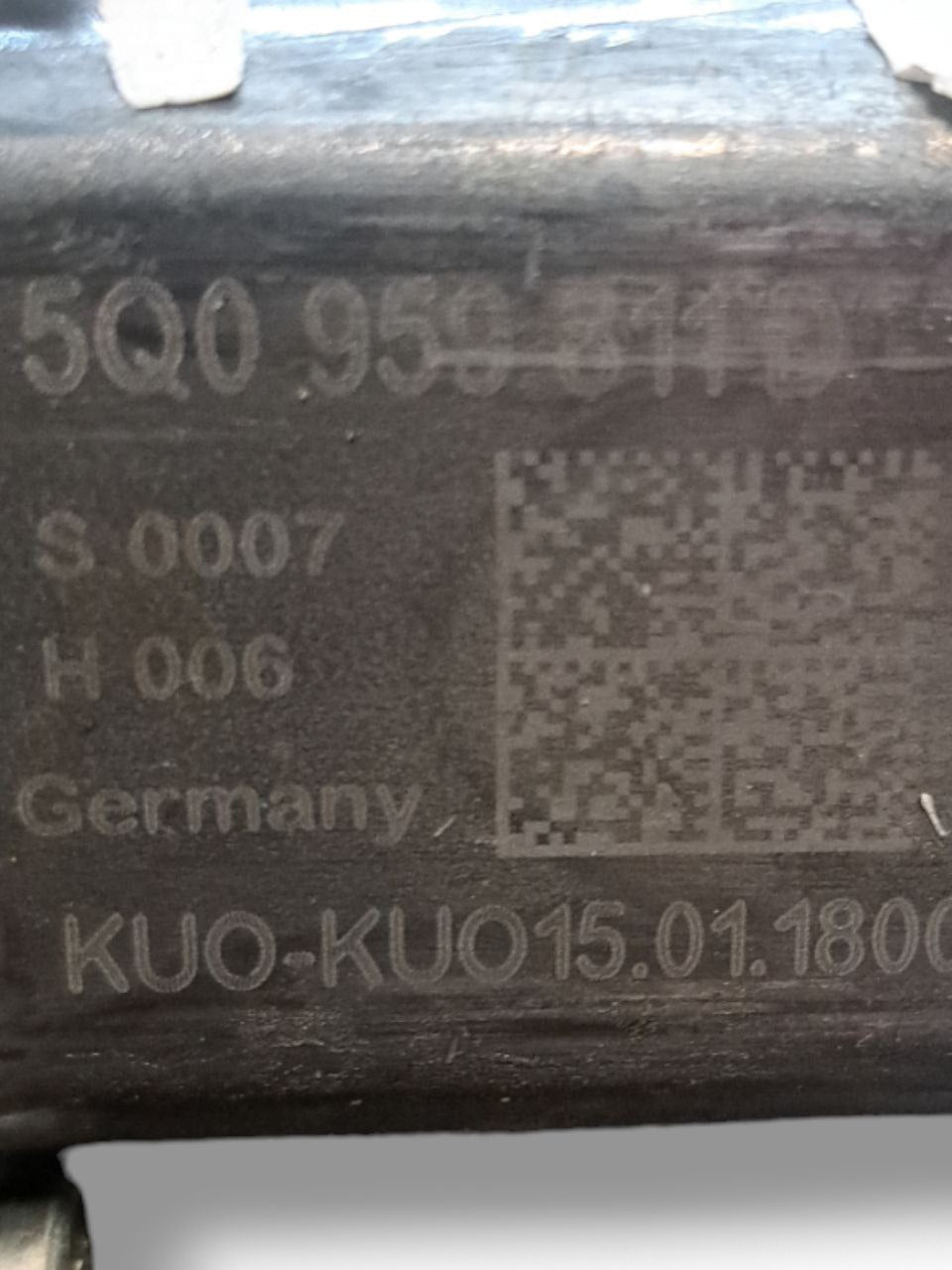 Motorino alzavetro posteriore sinistro (sx) Audi A3 8V / Arona / T-Roc / Golf VII (2012-2020) COD:5Q0959811D - F&P CRASH SRLS - Ricambi Usati