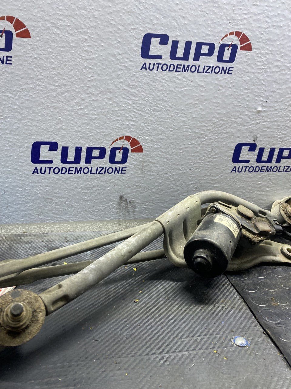 Front windshield wiper motor Nissan Almera 1.5 code:28800bn000 - F&P CRASH SRLS - Used Parts