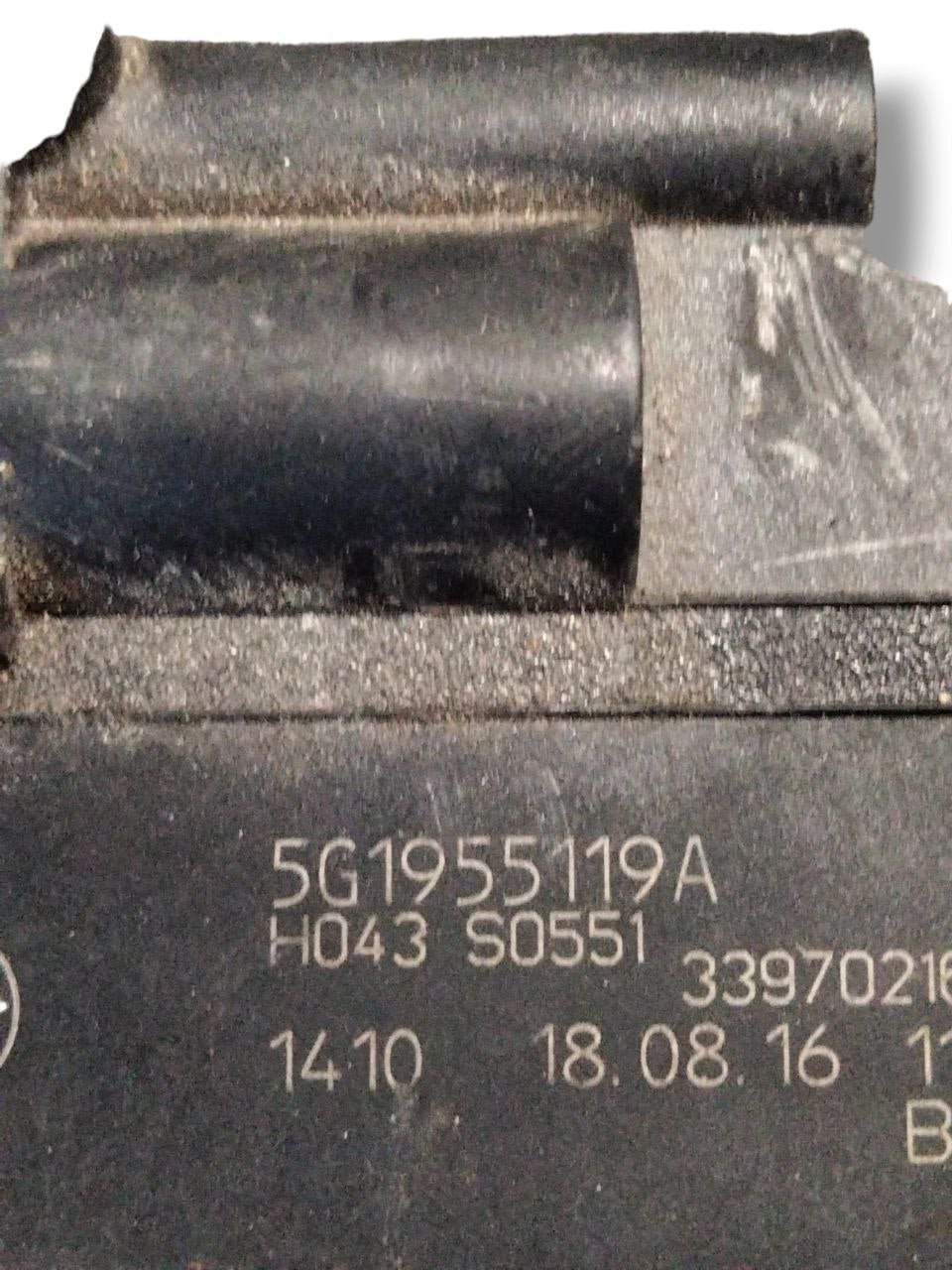 Front windshield wiper motor Volkswagen Golf VII (2012 - 2019) cod.5G1955119A / 1397220692 - F&P CRASH SRLS - Used Parts