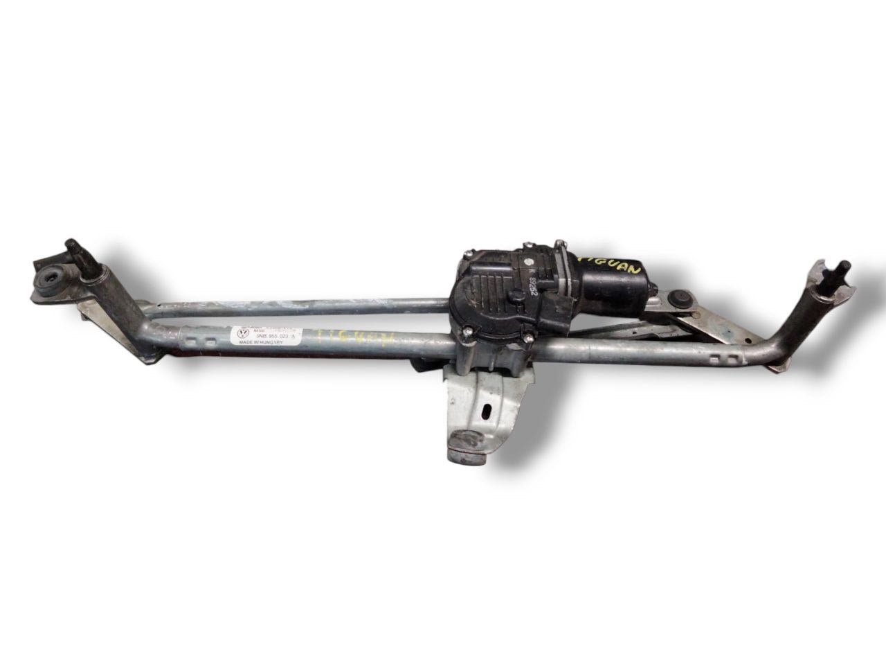 Front windshield wiper motor Volkswagen Tiguan 5N (2007 - 2015) code 5nb955023a - F&P CRASH SRLS - Used Parts