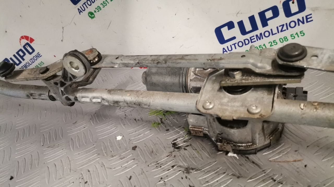 Peugeot 308 sw windshield wiper motor code: 397021099 - F&P CRASH SRLS - Used Spare Parts