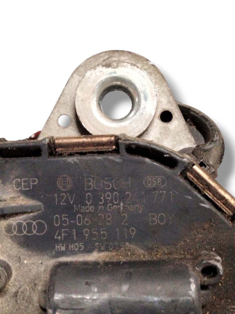 Front Wiper Motor Audi A6 4F / C6 (2004 - 2012) cod.0390241771 - 4F1955023B - F&P CRASH SRLS - Used Parts