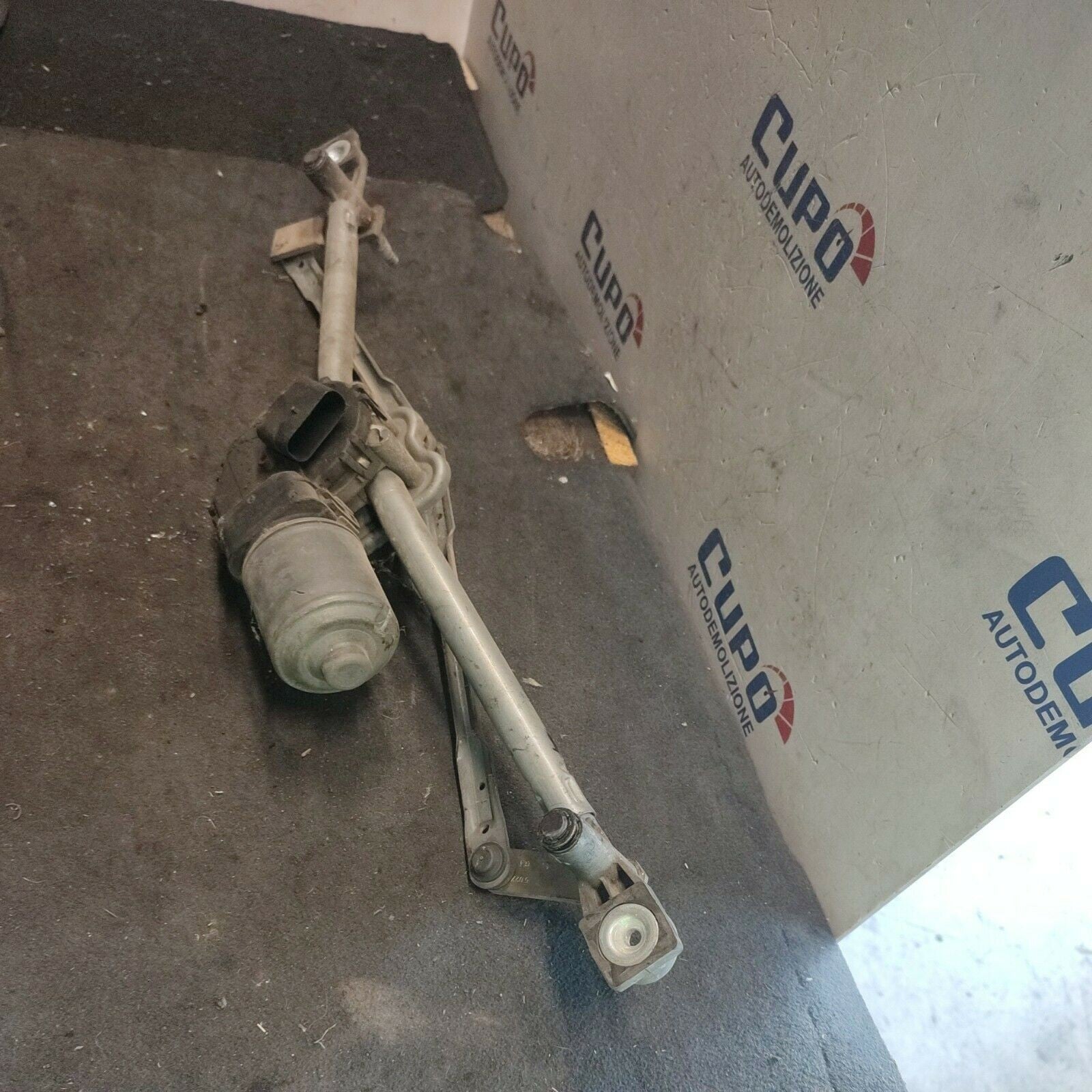 Front Wiper Motor Ford Mondeo Sw 2.0 Year 2004-2007 0390241702 - F&P CRASH SRLS - Used Parts