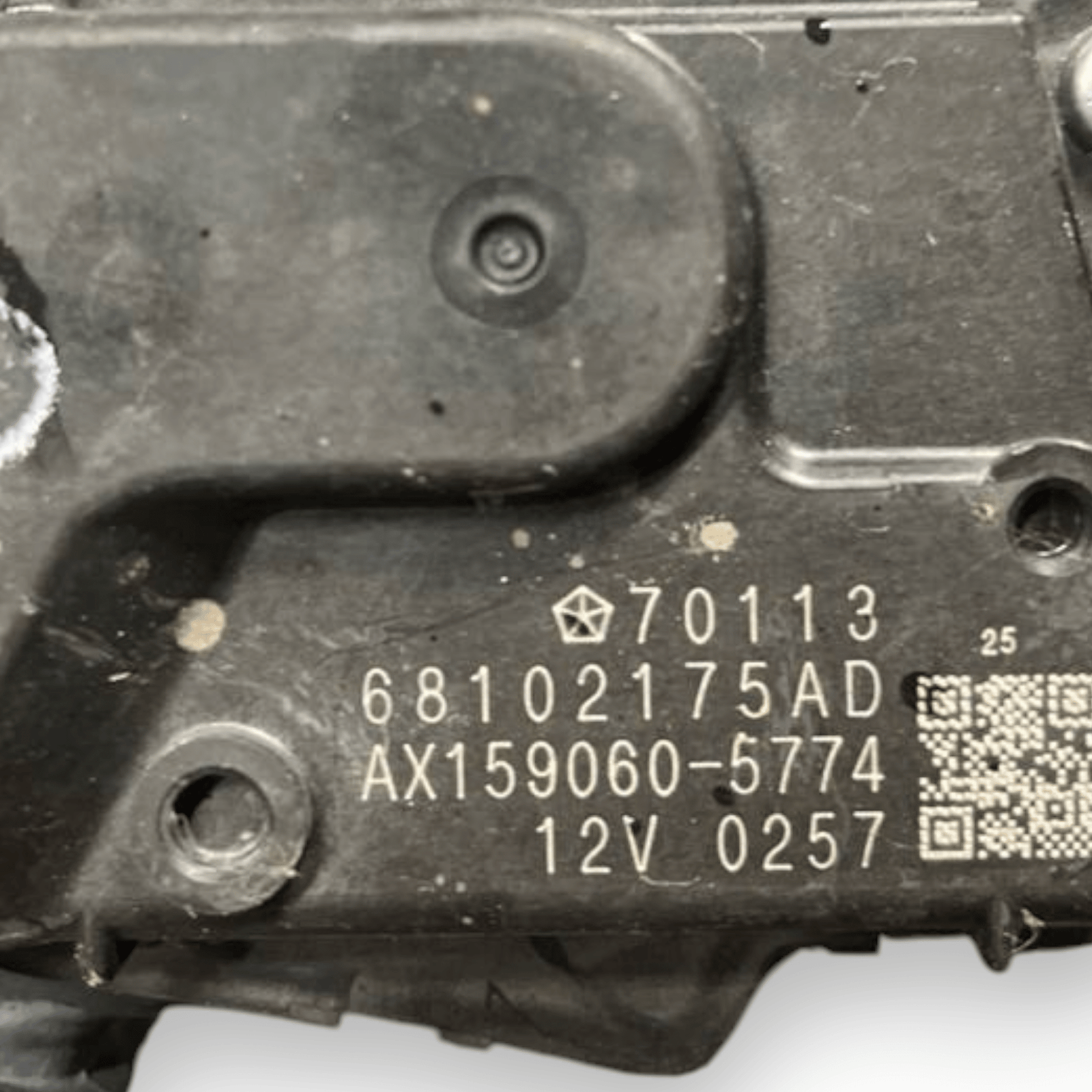 Front windshield wiper motor Jeep Cherokee KL (2013 to 2023) code: 68102175AD - F&P CRASH SRLS - Used Parts