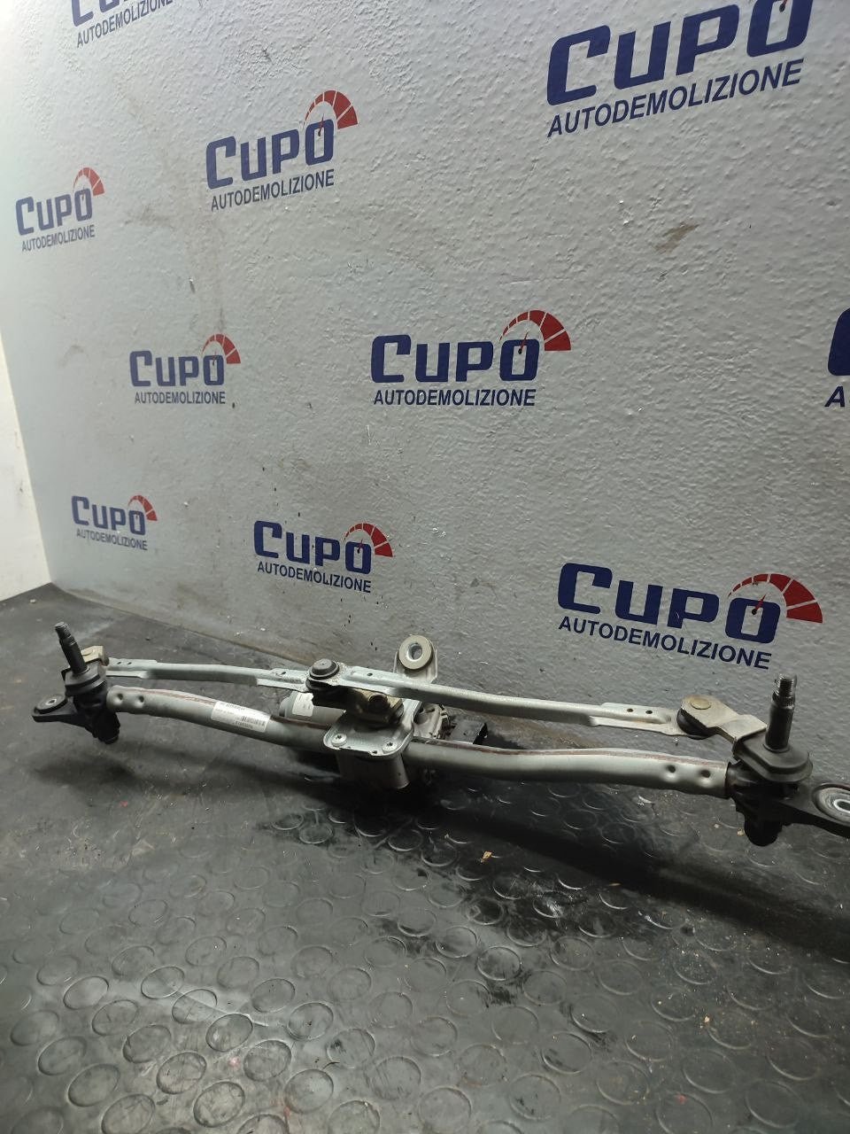 Front windshield wiper motor Jeep Renegade code 51953959 (2017) - F&P CRASH SRLS - Used Parts
