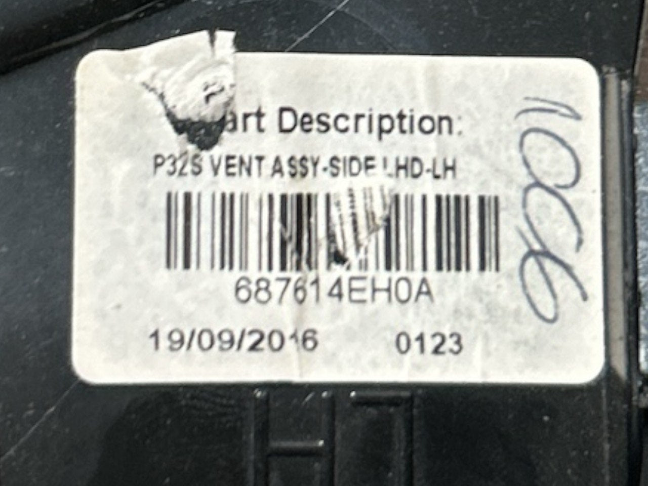 Nissan Qashqai (J11) (2014 > 2021) code.687614EH0A Left Front Air Vent - F&P CRASH SRLS - Used Parts