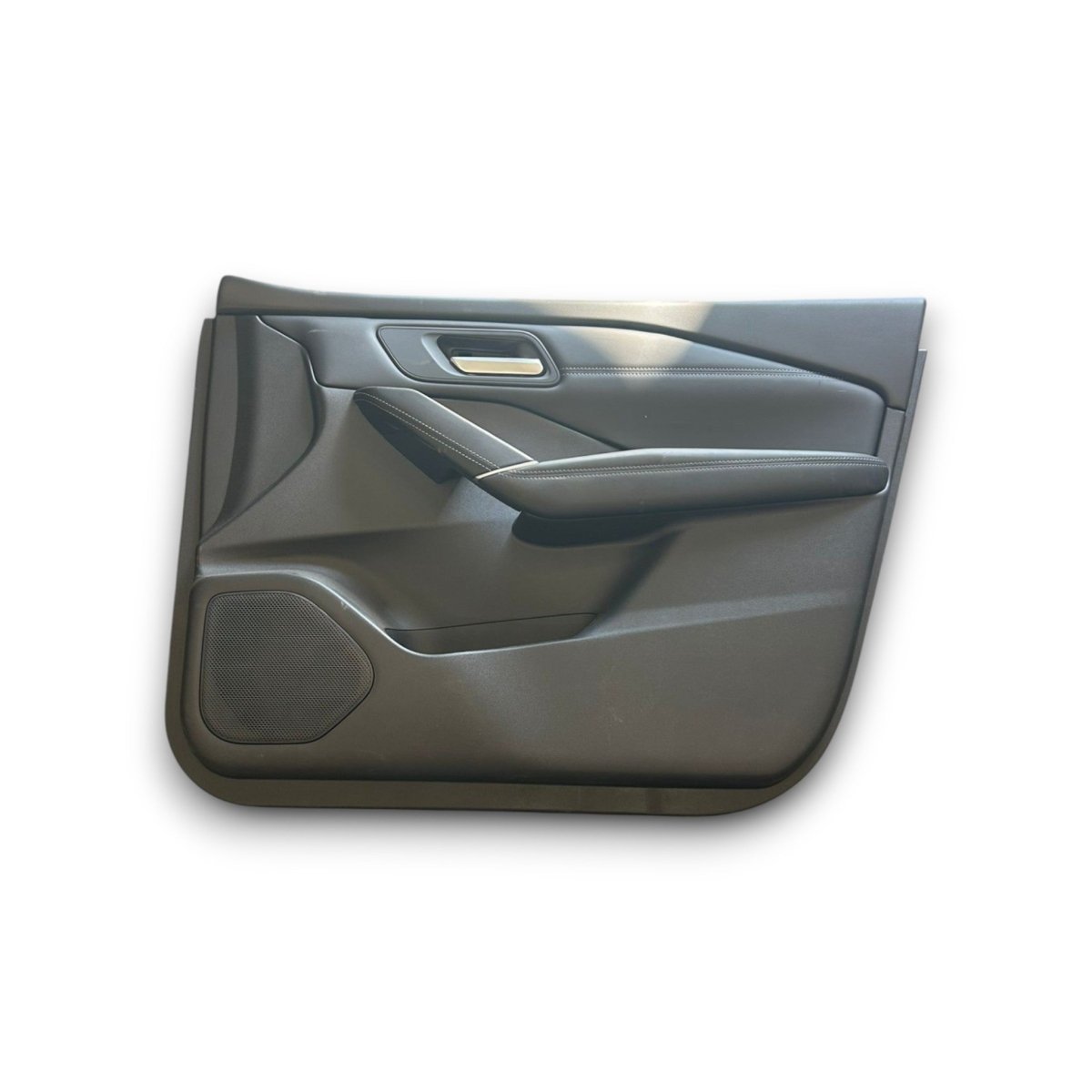 Right front door panel nissan qashqai j12 code:809106UA0A (2021 >) - F&P CRASH SRLS - Used Spare Parts