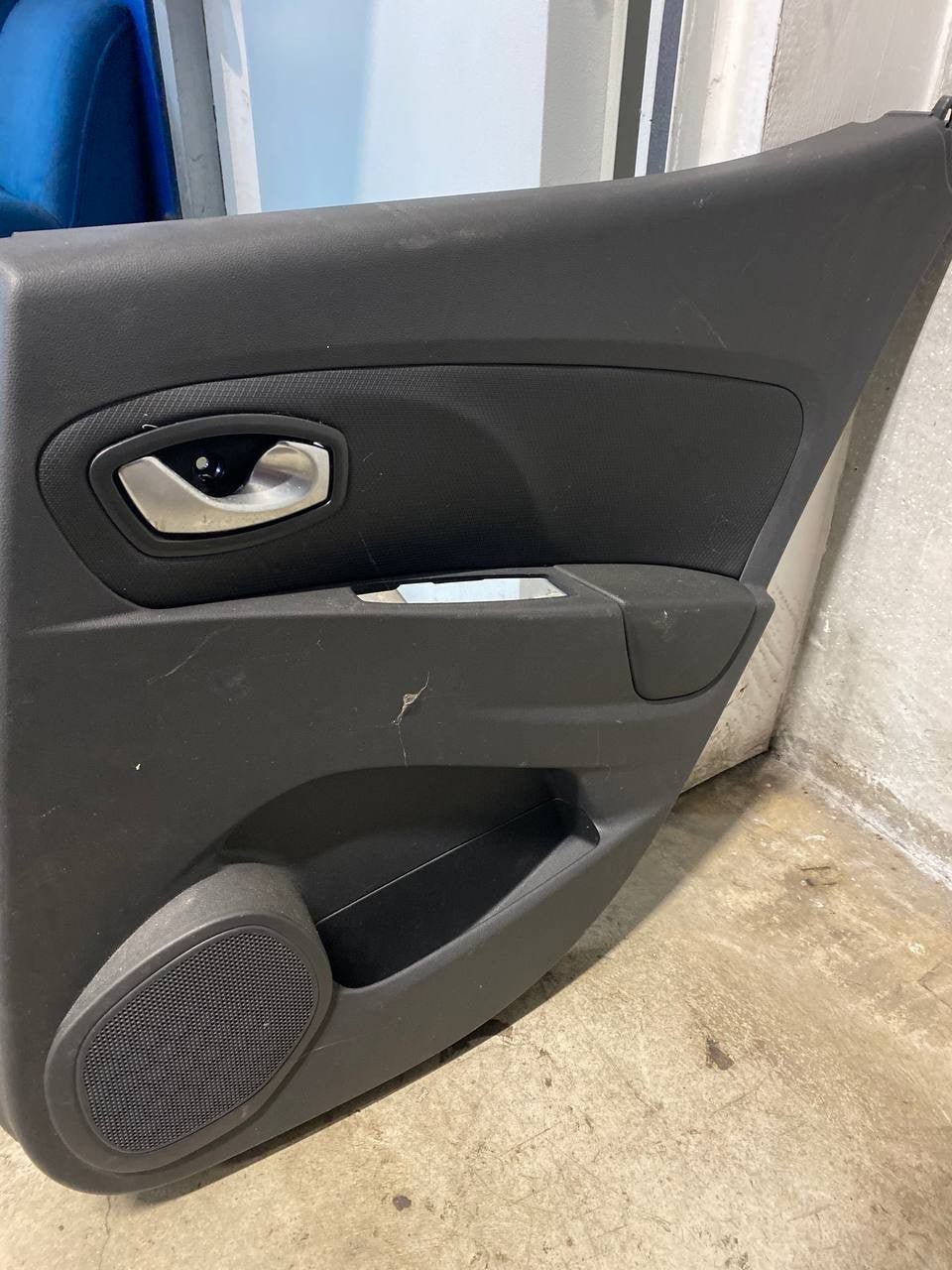 Pannello porta posteriore destro Renault clio IV (2014) cod:829a03401r - F&P CRASH SRLS - Ricambi Usati