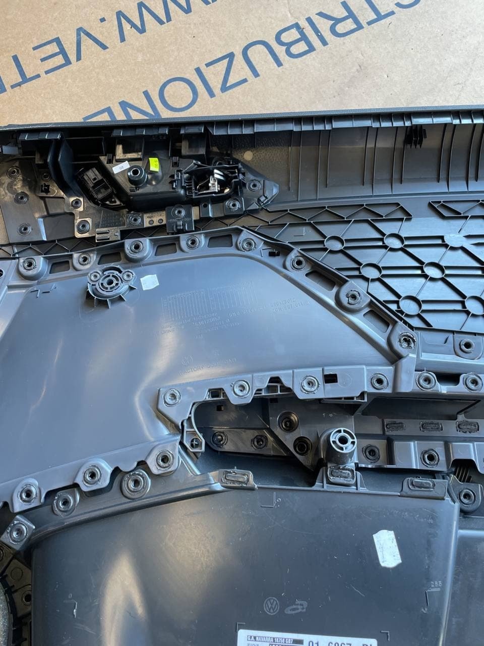 Pannello portiera Volkswagen T-cross anteriore sinistra - F&P CRASH SRLS - Ricambi Usati