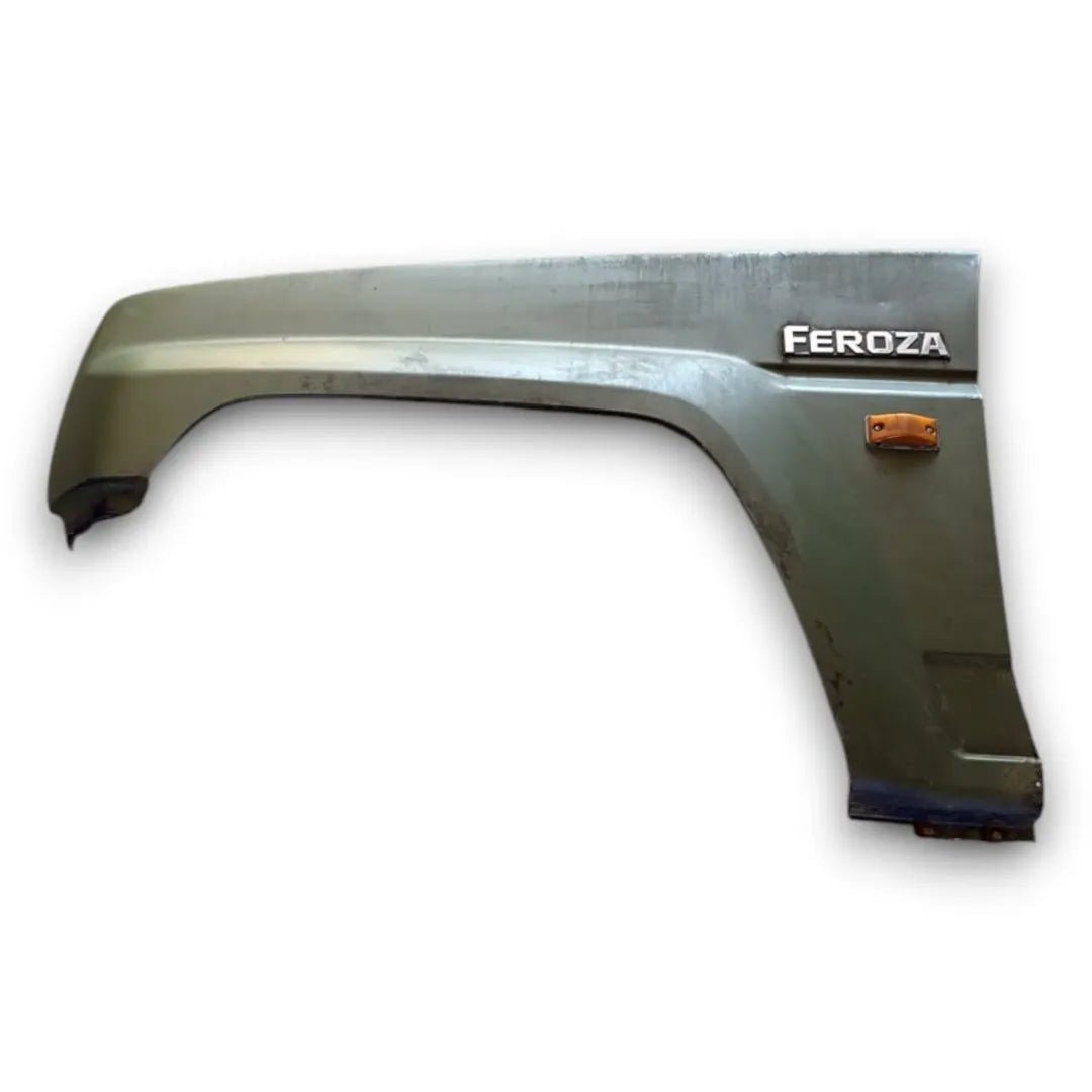 Parafango anteriore sinistro Daihatsu Feroza 1996–1999 OEM 5381287625000