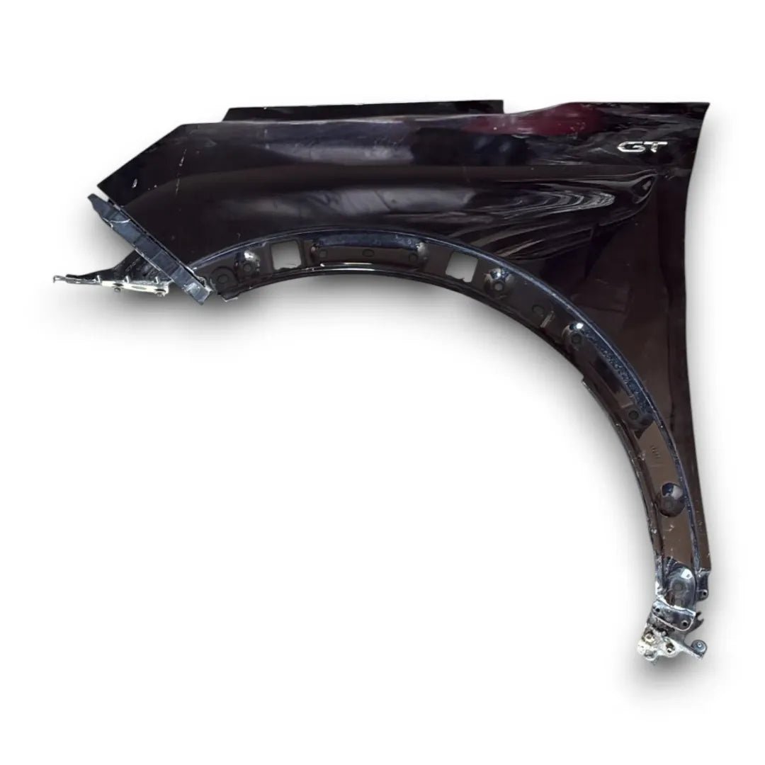 Parafango anteriore sinistro Peugeot 2008 2019–2023 OEM 9825439180 - F&P CRASH SRL - Ricambi Usati