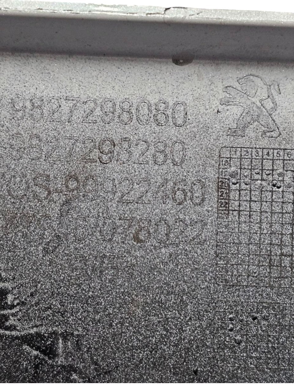 Parafango Destro Paraurti Posteriore Peugeot 2008 II Cod:9827298080 (2019 - >) - F&P CRASH SRLS - Ricambi Usati