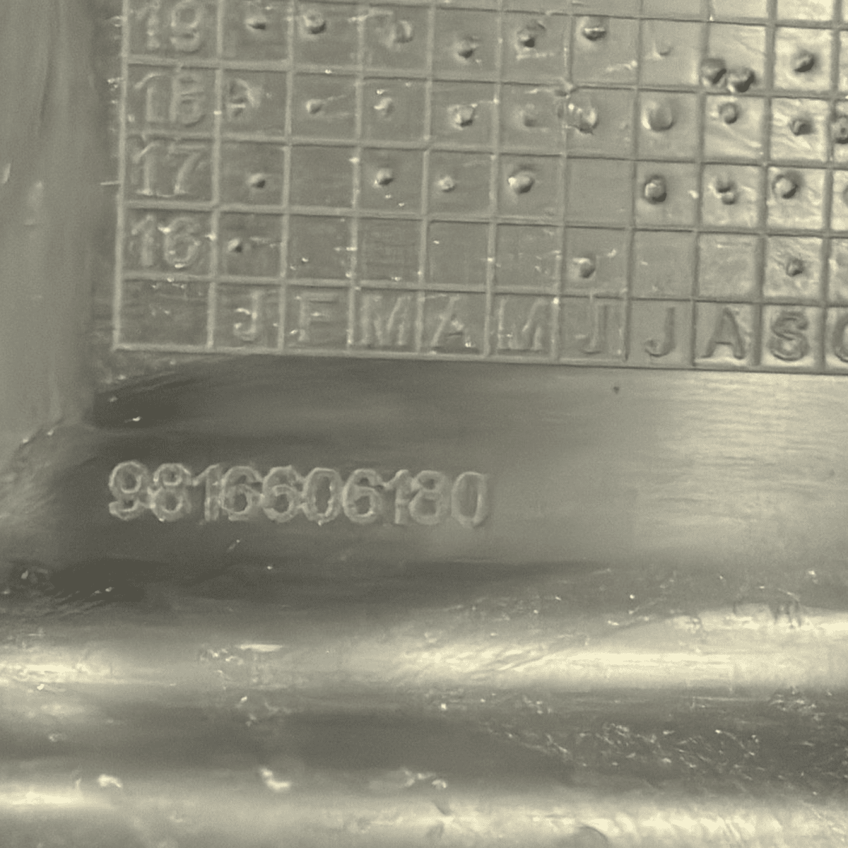 Left rear wheel arch peugeot 5008 2 code . 9816606180 (2017 > 2024) mudguard - F&P CRASH SRL - Used Parts