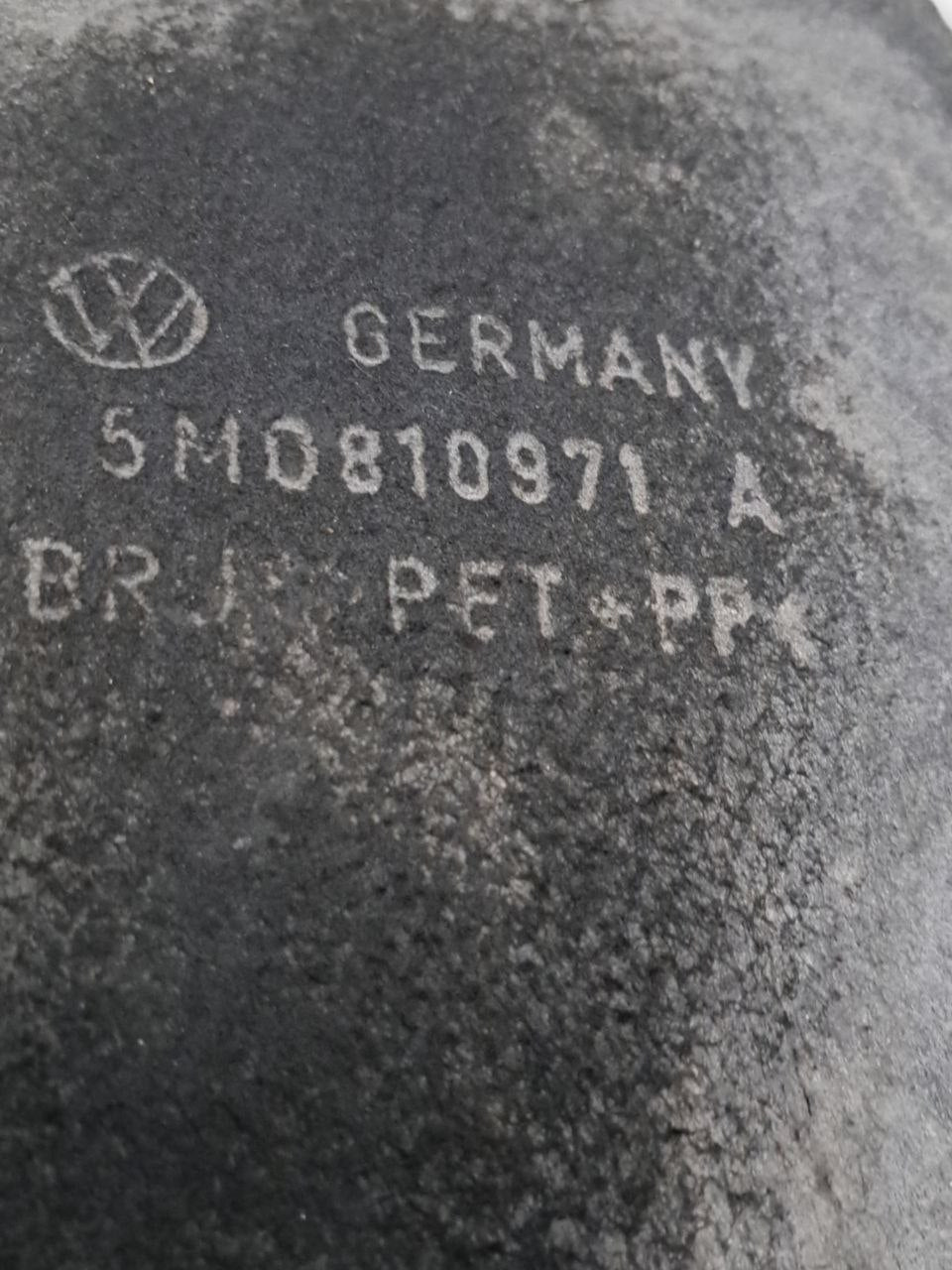 Left Rear Wheel Arch Volkswagen Golf V (2003 - 2008) COD:5M0810971 - F&P CRASH SRLS - Used Spare Parts