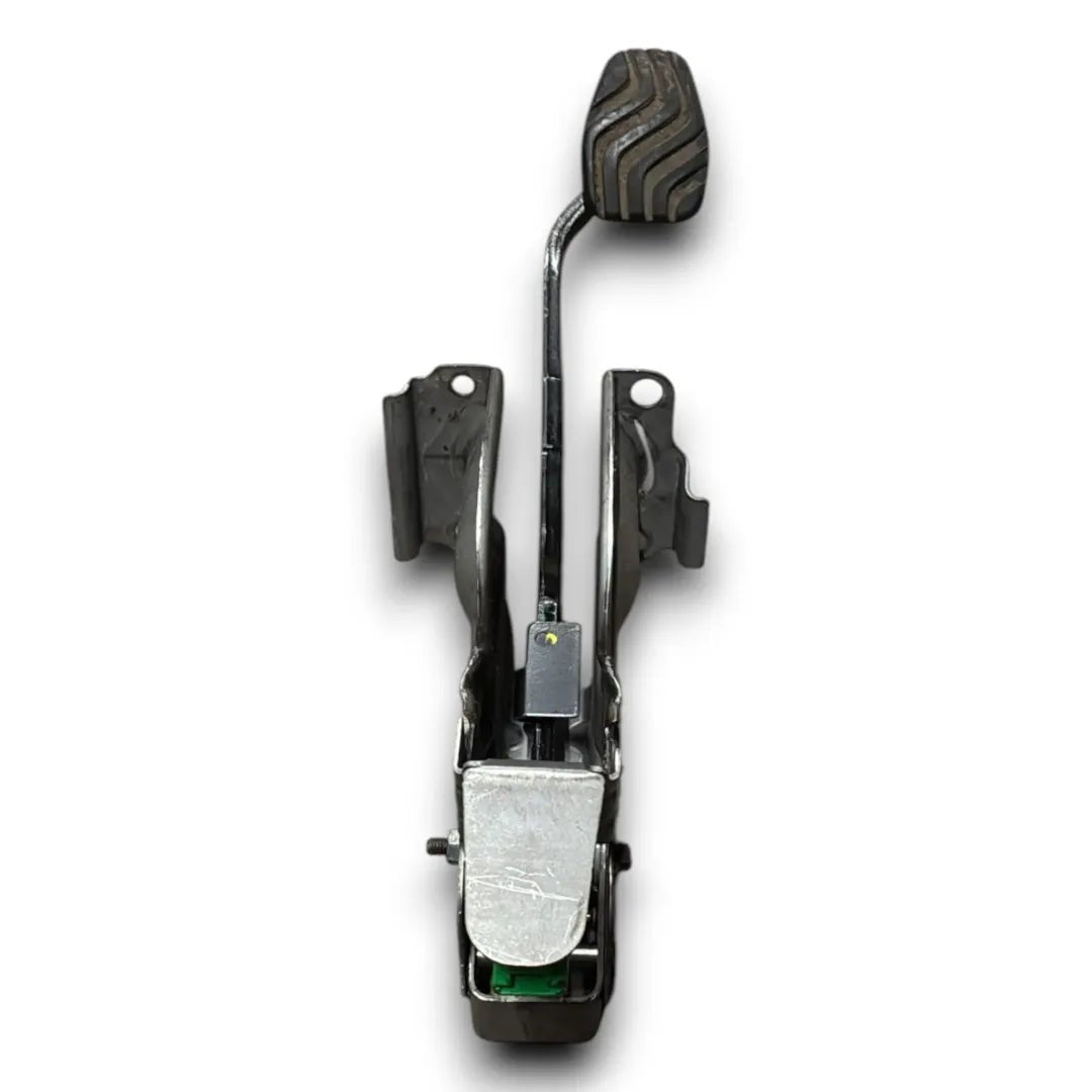 Pedale del freno Dacia Sandero 3ª Serie OEM 465016808R - F&P CRASH SRL - Ricambi Usati