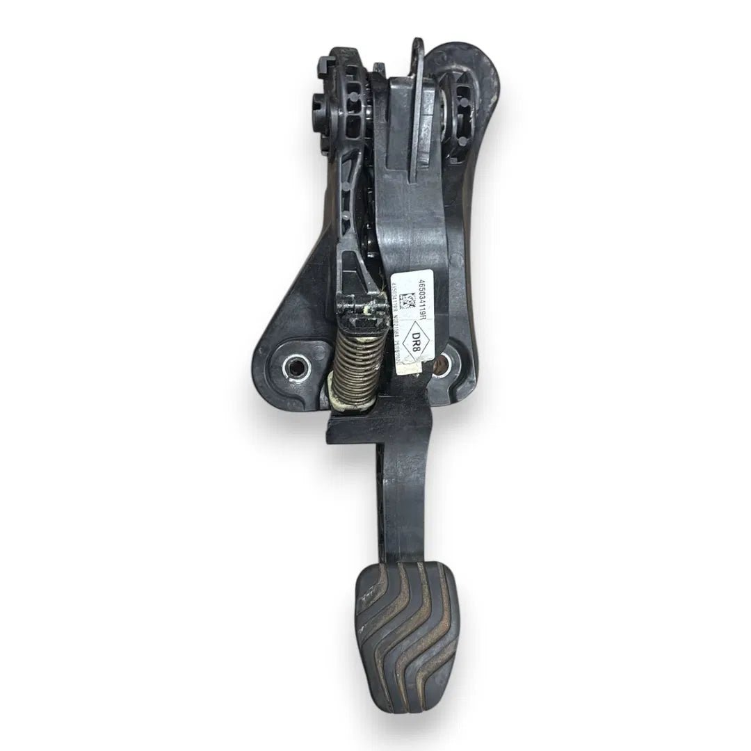 Pedale della frizione Renault Clio 5ª Serie 2019–2024 OEM 465034119R - F&P CRASH SRL - Ricambi Usati