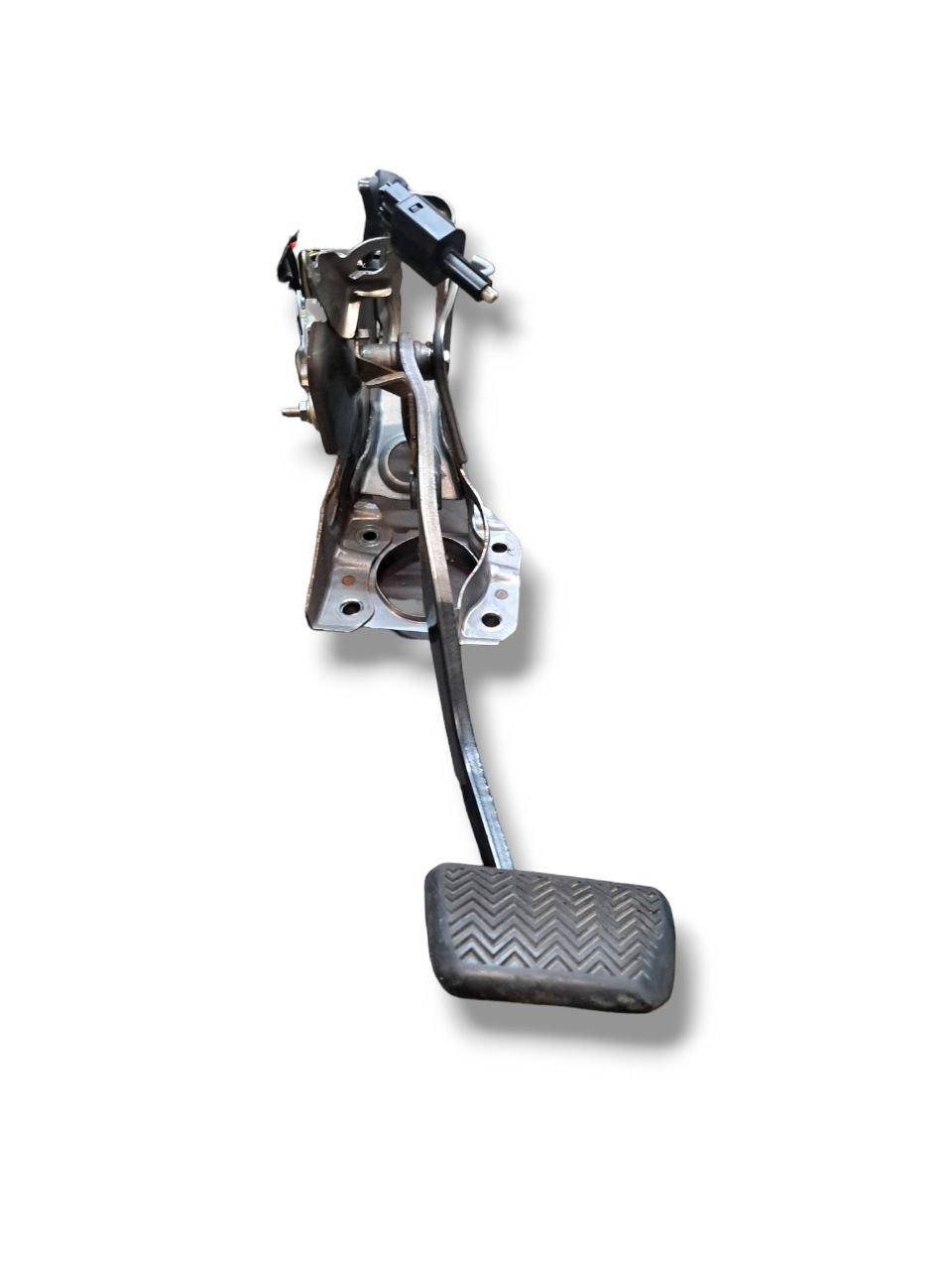 Pedale freno con sensore Toyota Auris 1.8 Hybrid (2018) COD:89510-47050 - F&P CRASH SRLS - Ricambi Usati