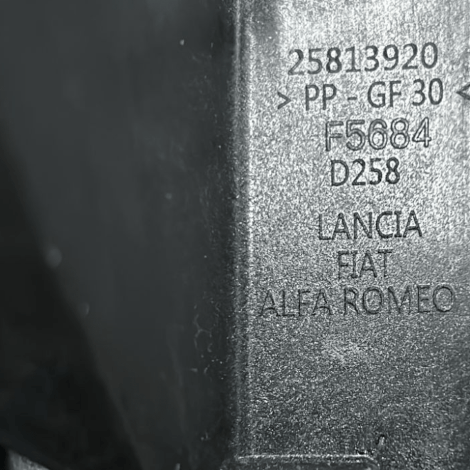 Pedale Freno Fiat 500 Abarth 595 (2018 >) cod:25813920 - F&P CRASH SRLS - Ricambi Usati