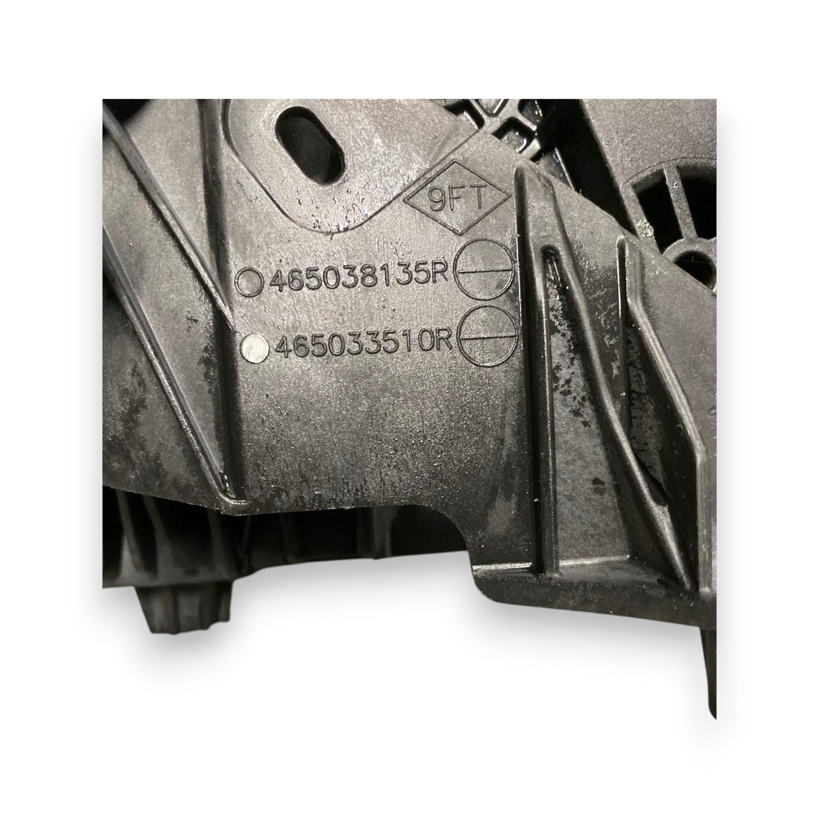 Pedale frizione Dacia Sandero Stepway (2012 - 2020) Cod:465038135R - F&P CRASH SRLS - Ricambi Usati