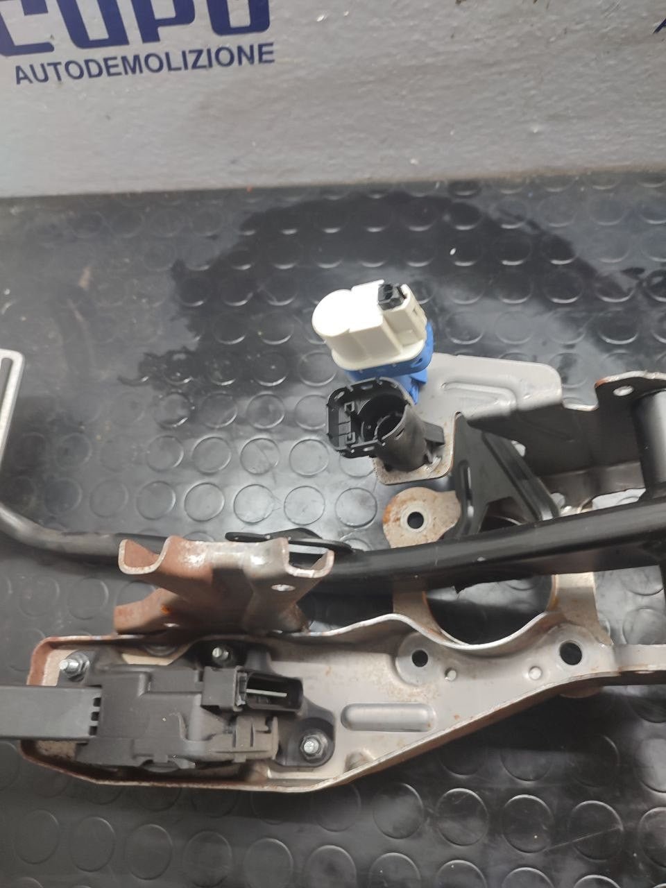 Pedaliera freno + acceleratore Volvo Xc60 ( 2014 ) cod 31329370 - F&P CRASH SRLS - Ricambi Usati