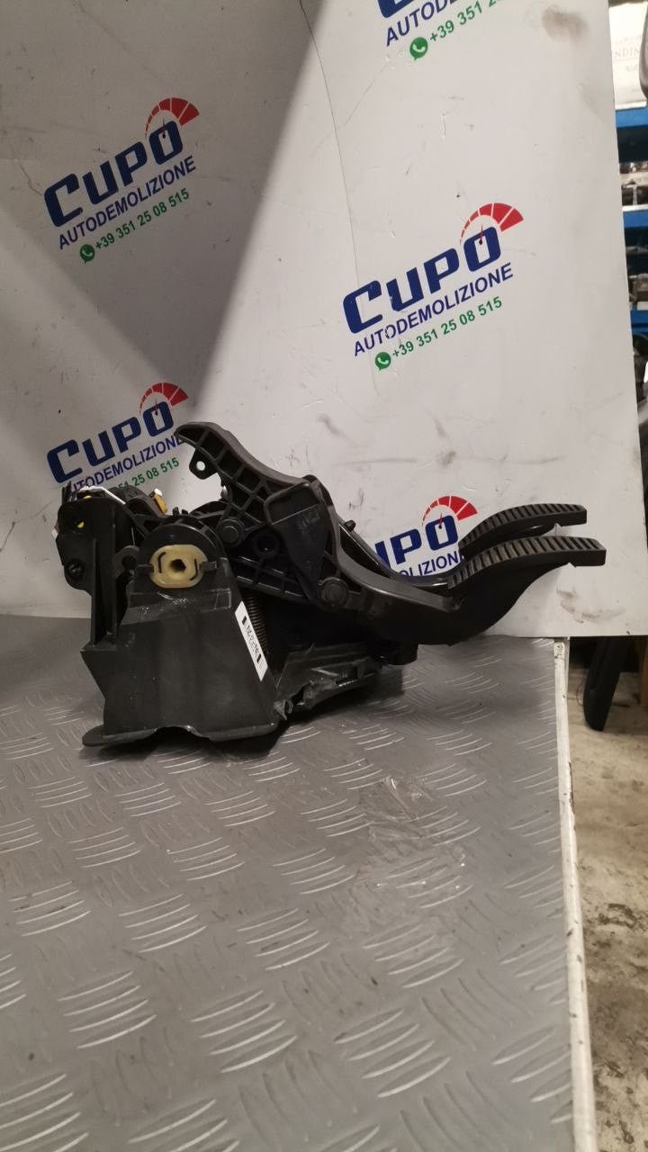 Brake / Clutch Pedal Lancia Y (2013) code: 2588460005 - F&P CRASH SRLS - Used Parts