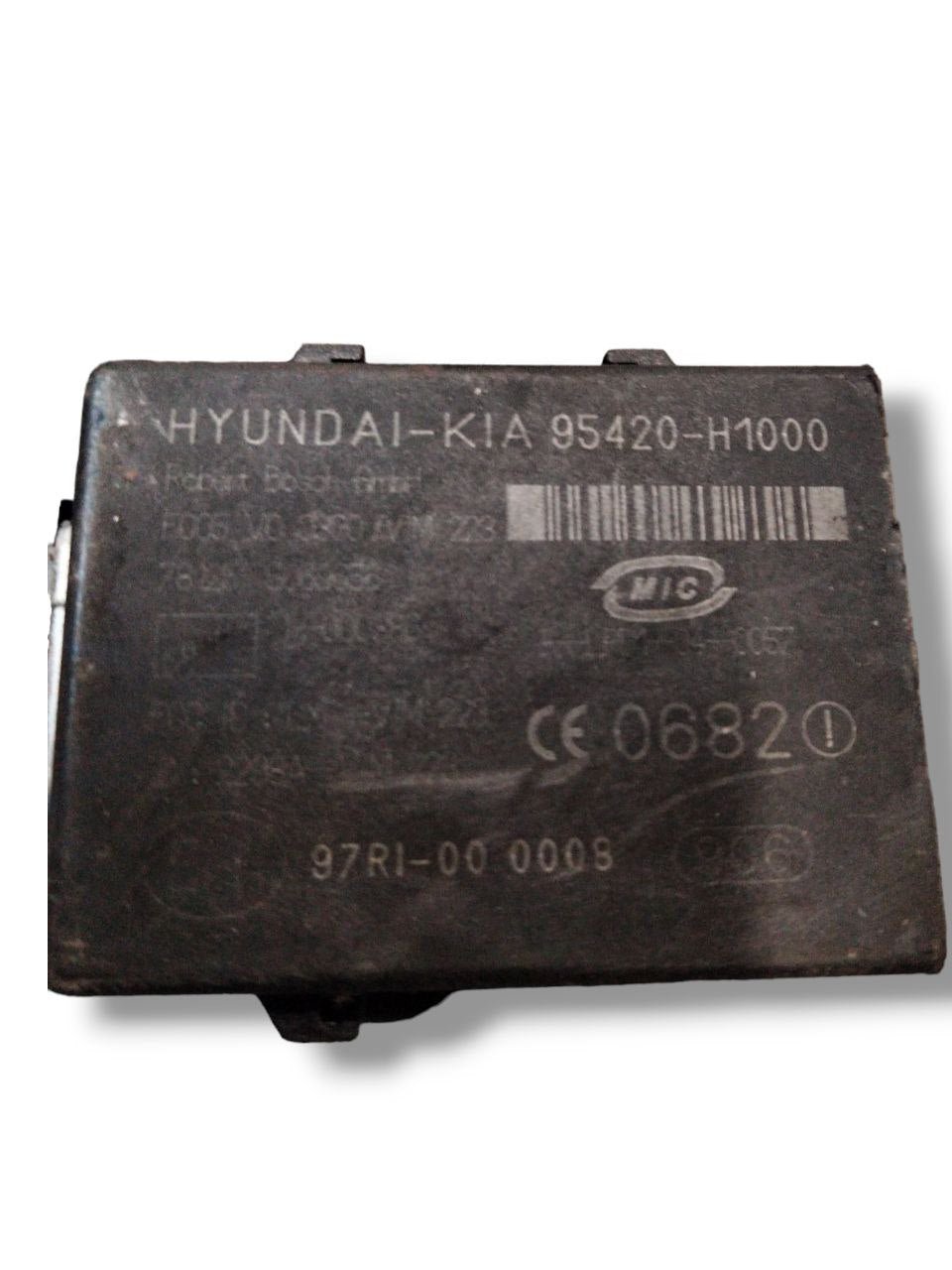 Steering column + control unit + ignition switch Kia Carens III (2006) code 95420 - H1000 - F&P CRASH SRLS - Used Parts
