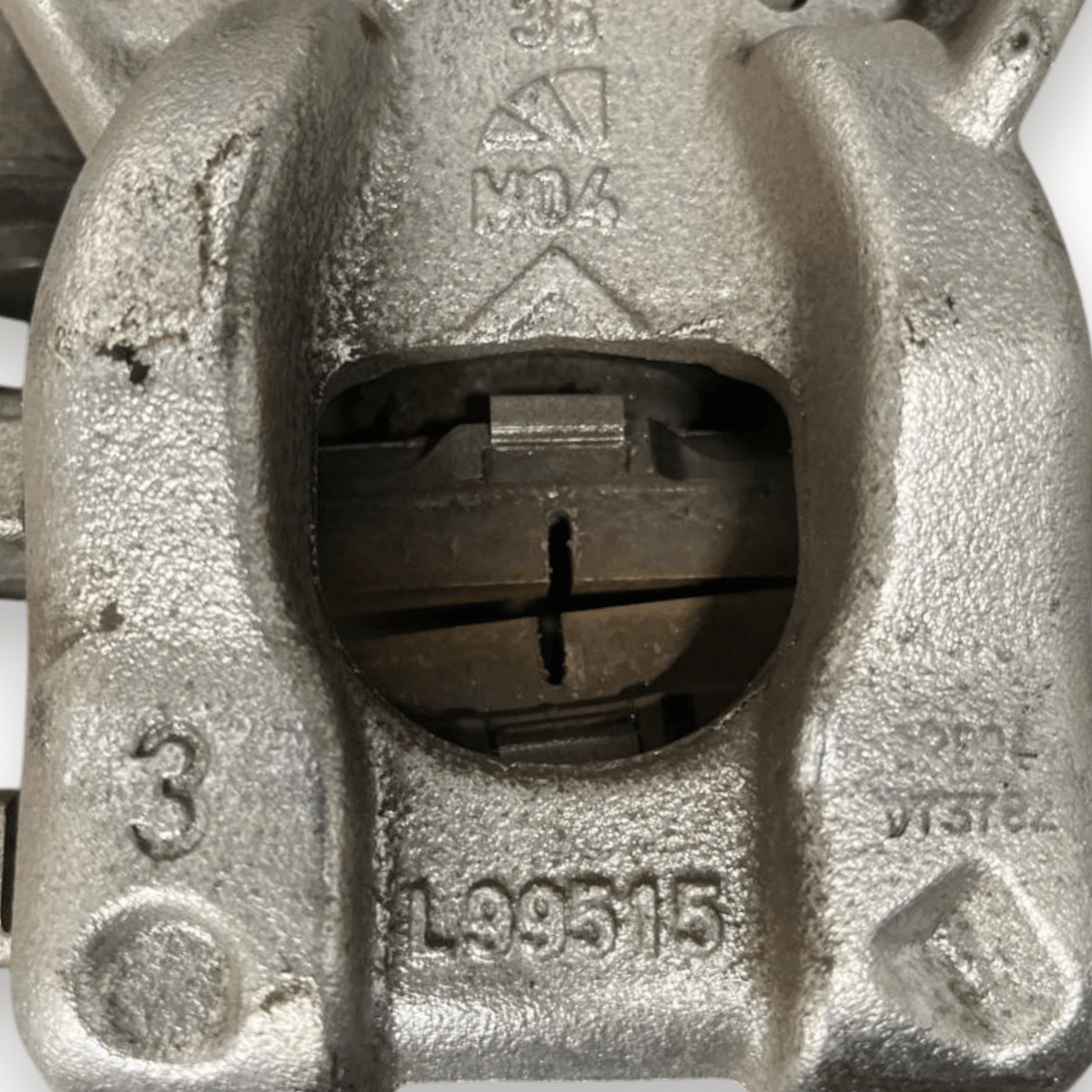 Pinza Freno posteriore destro (dx) Toyota Yaris Cross 1.5 Benzina - Hybrid (2020 - ) cod L99515 - F&P CRASH SRLS - Ricambi Usati