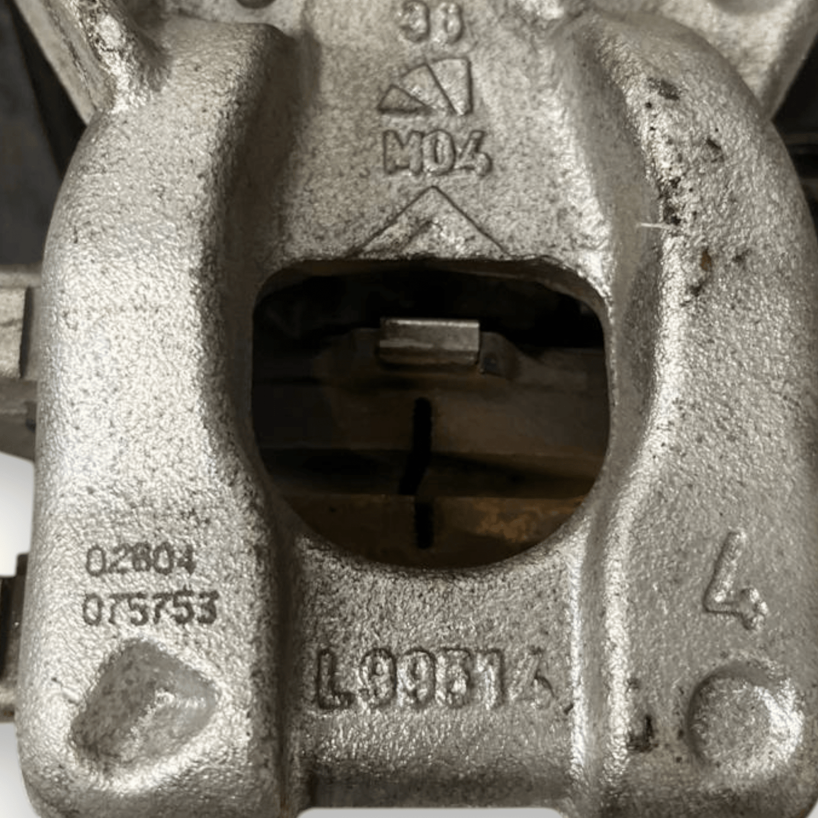 Pinza Freno posteriore sinistro (sx) Toyota Yaris Cross 1.5 Benzina - Hybrid (2020 - ) cod L99514 - F&P CRASH SRLS - Ricambi Usati
