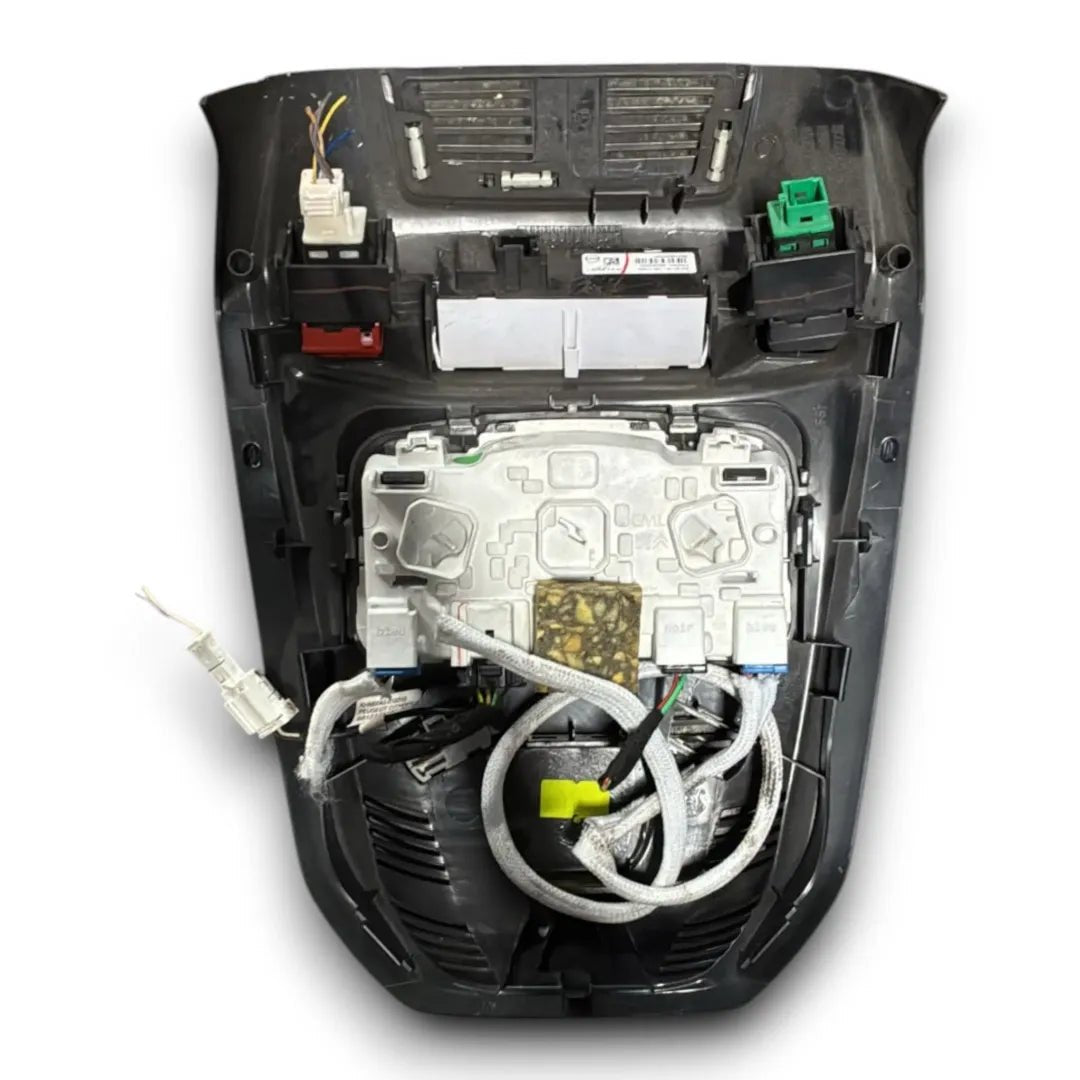 Plafoniera anteriore di cortesia Peugeot 2008 2019–2023 OEM 96781445ZD - F&P CRASH SRL - Ricambi Usati