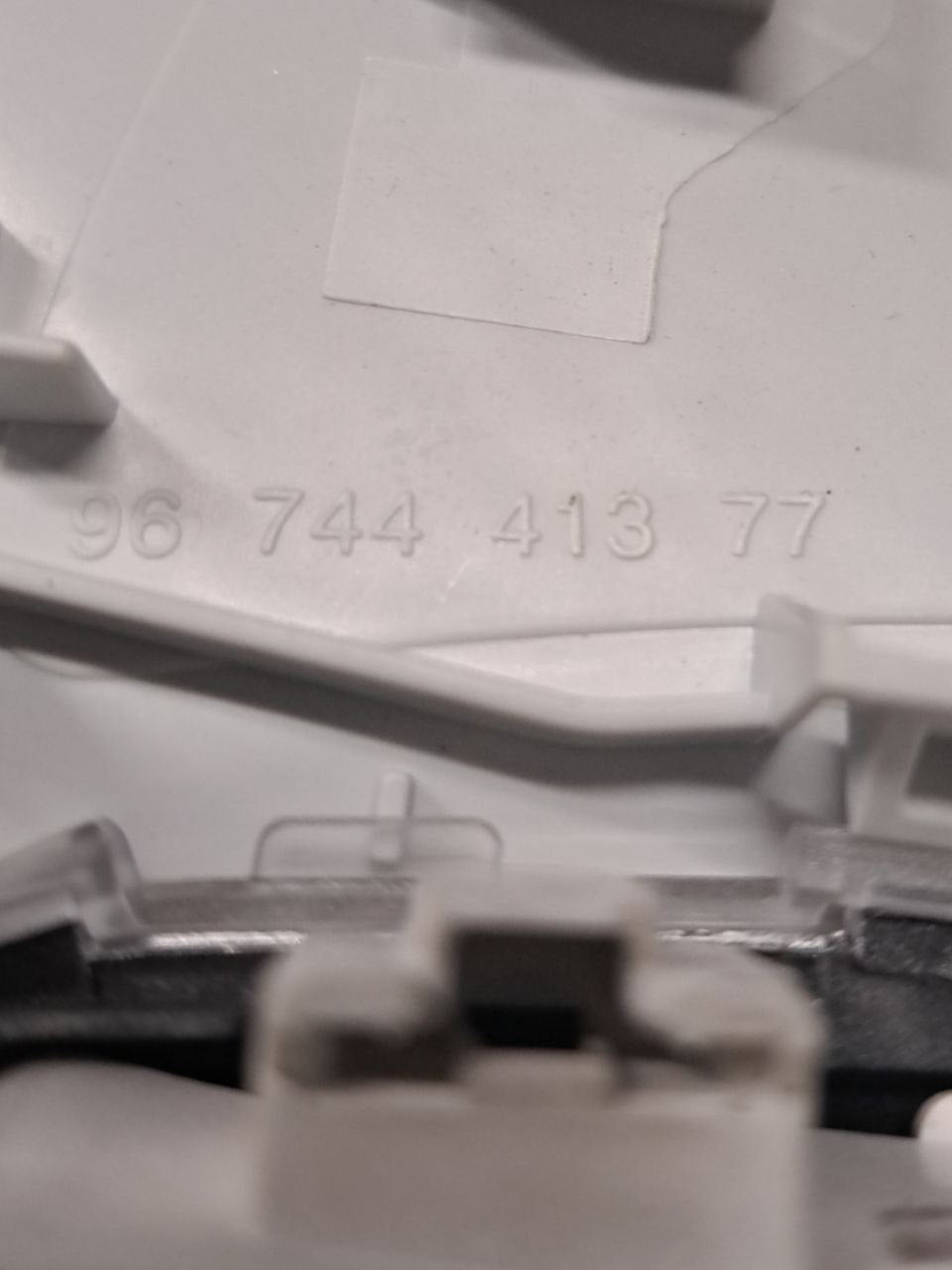 Plafoniera Luce Interna Abitacolo Anteriore Peugeot 208 (2012 - 2019) COD:9674441377 - F&P CRASH SRLS - Ricambi Usati