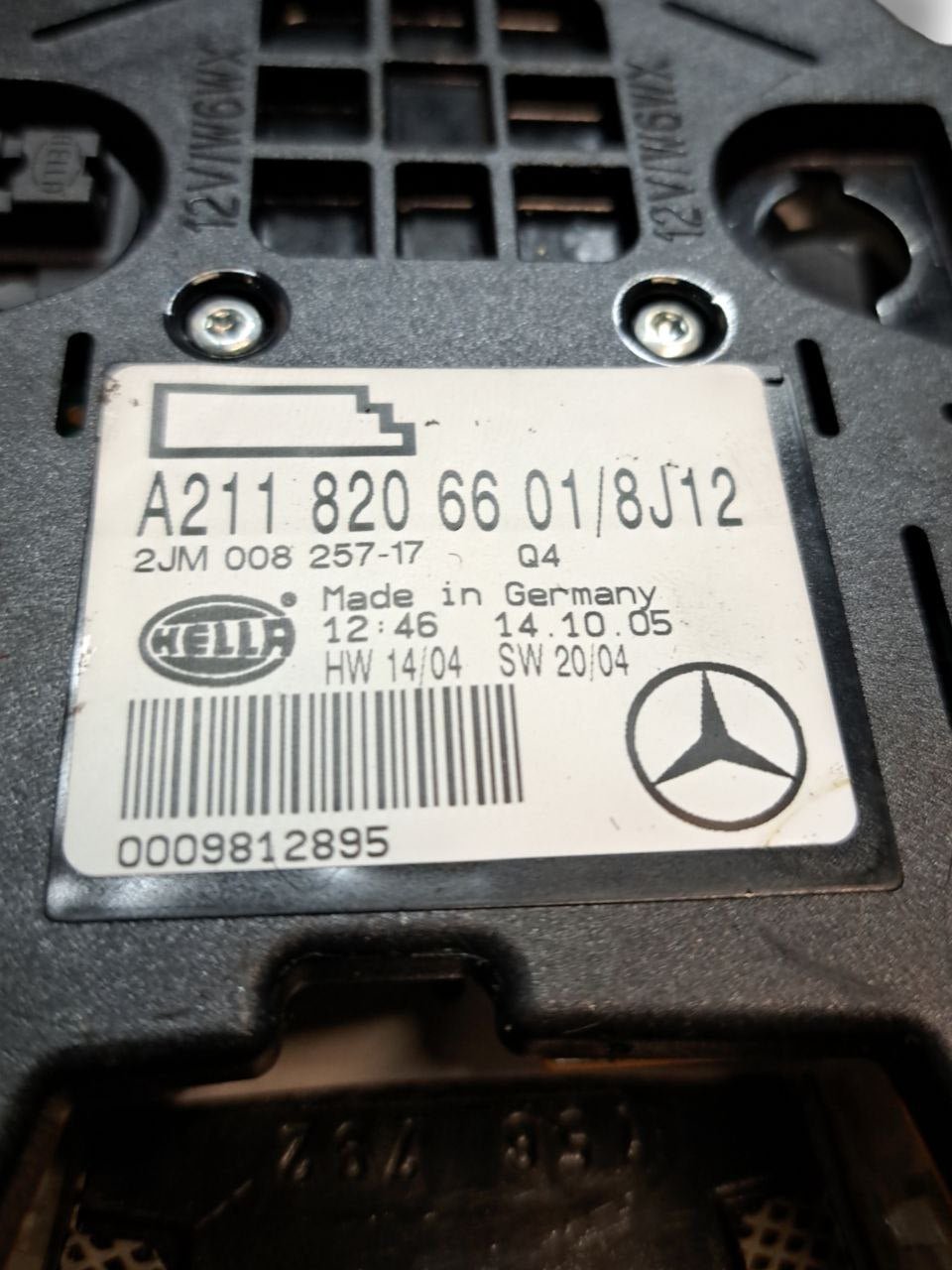 Plafoniera Luce interna abitacolo posteriore Mercedes - Benz Classe E W211 (2004) COD:A2118206601 - F&P CRASH SRLS - Ricambi Usati