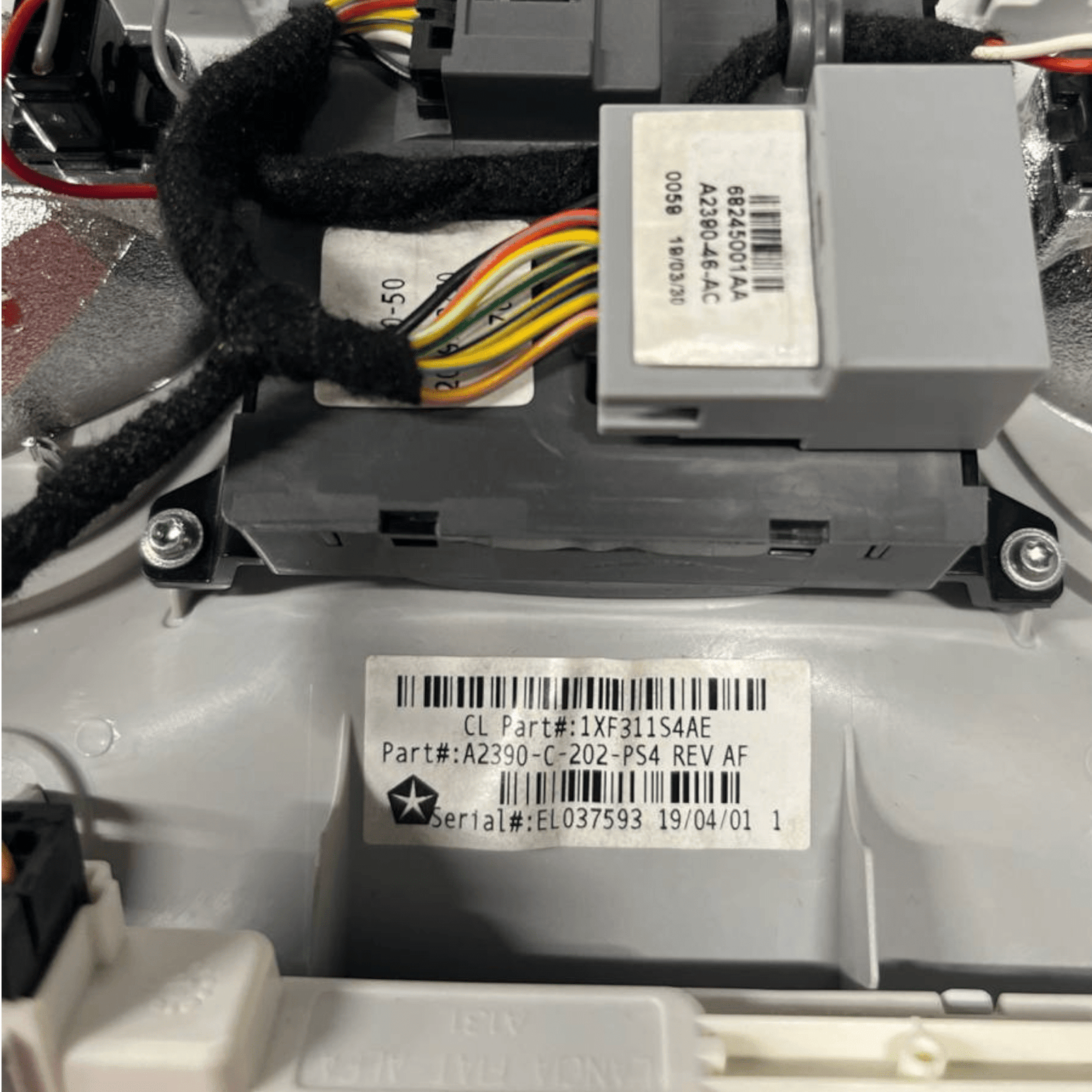 Plafoniera Luce Interna Jeep Cherokee KL (2013 - 2023) cod.A2390 - C - 202 - F&P CRASH SRLS - Ricambi Usati