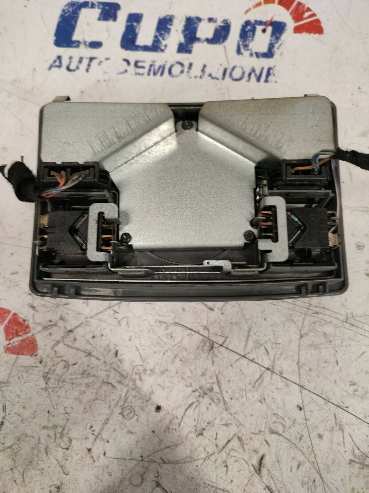 Plafoniera Luce Led Interna Cortesia Audi A6 C5 1997 4B0947105 - F&P CRASH SRLS - Ricambi Usati