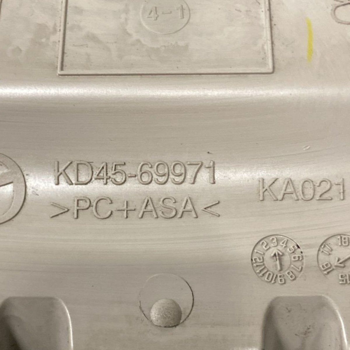 Plafoniera tetto interno mazda cx - 5 cod . kd45 - 69971 (2012 >) - F&P CRASH SRL - Ricambi Usati